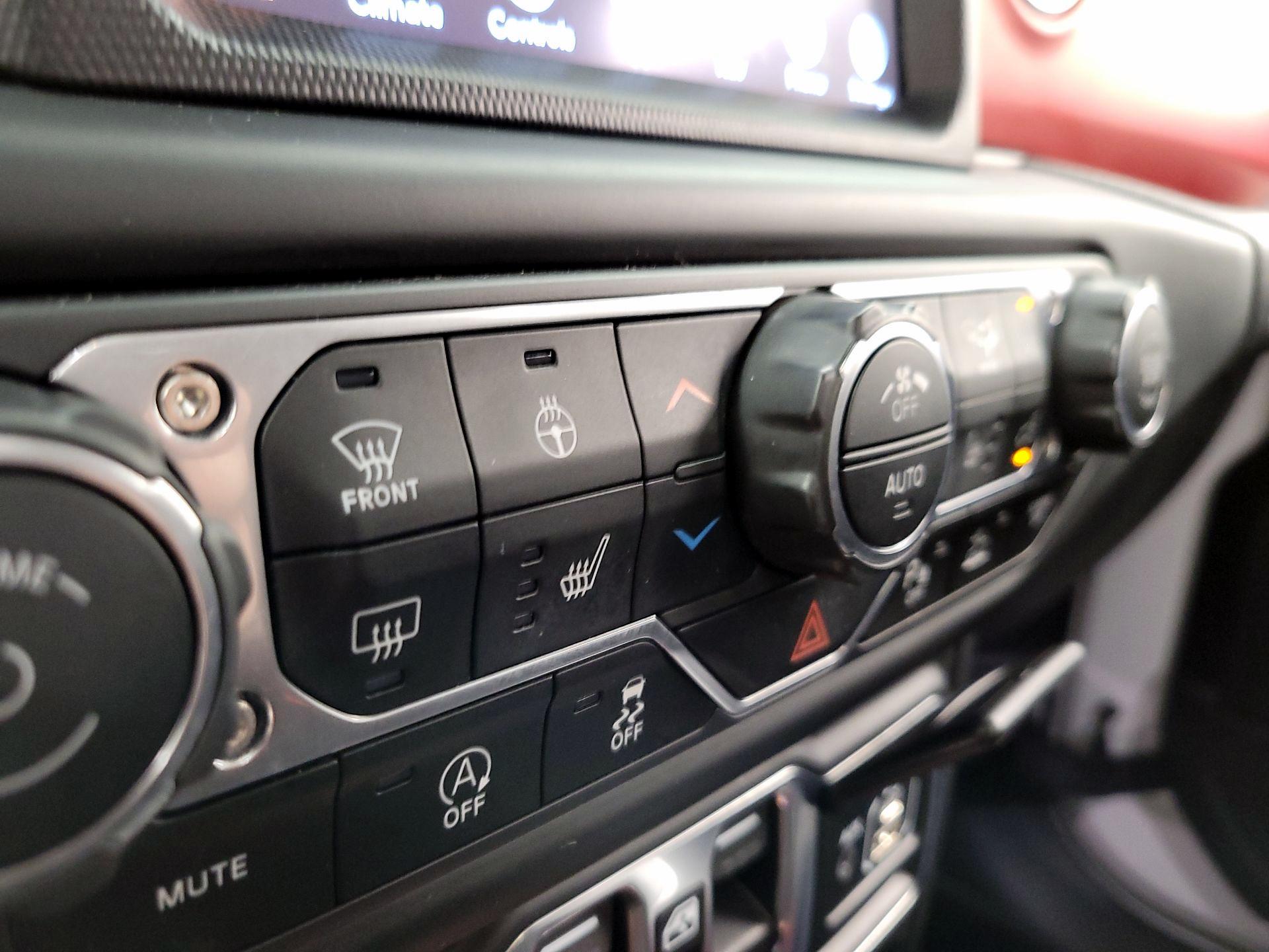 Thumbnail: 2020 Jeep Gladiator - 17