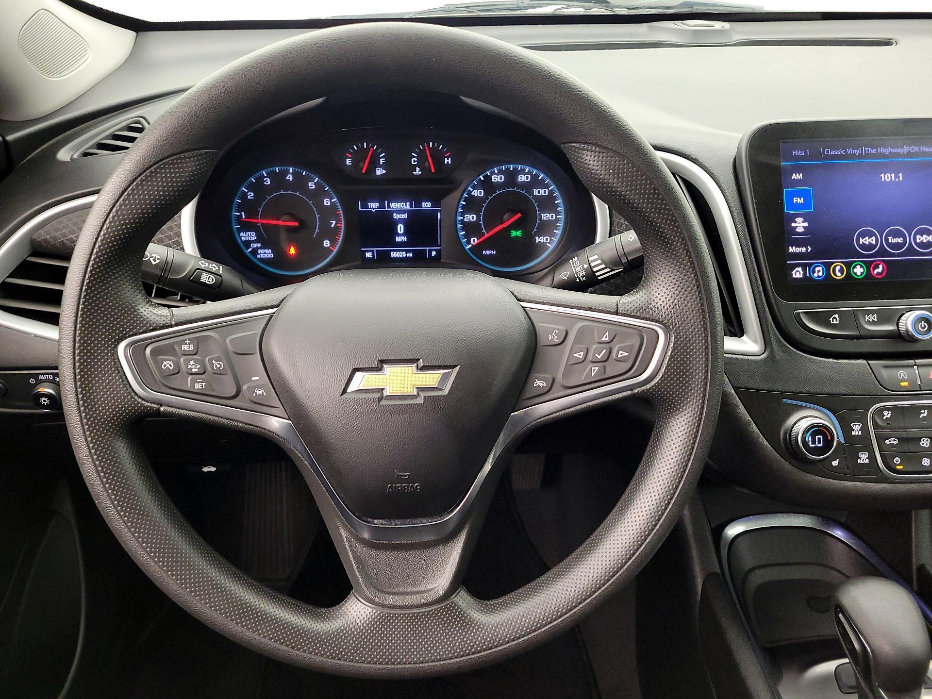 Thumbnail: 2023 Chevrolet Malibu - 10