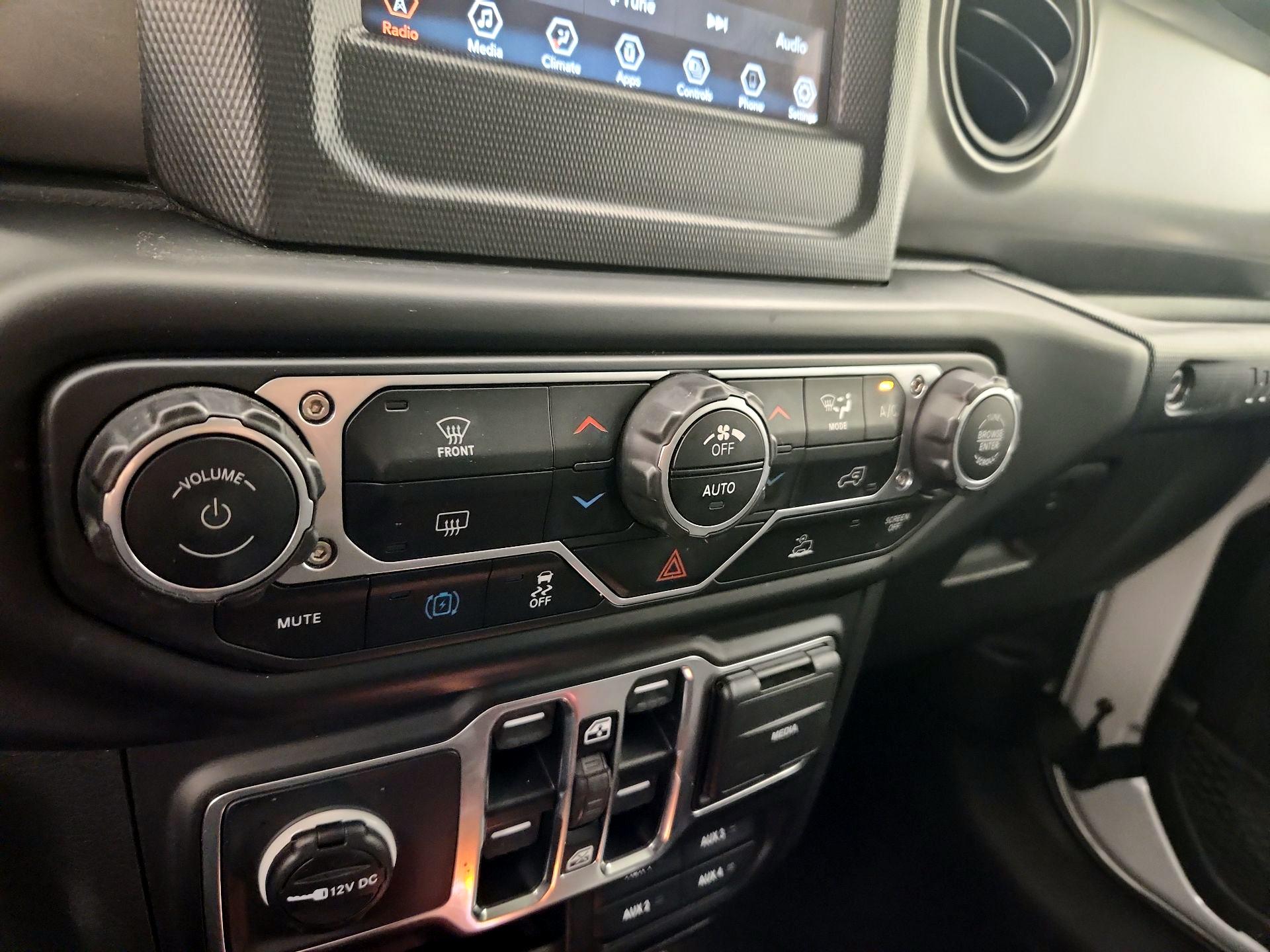 Thumbnail: 2023 Jeep Wrangler - 16