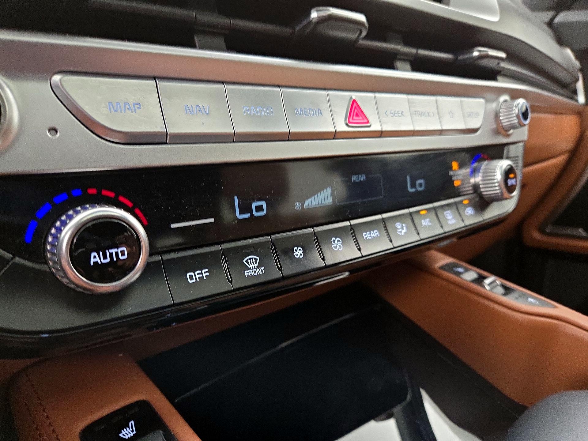 Thumbnail: 2023 Kia Telluride - 17