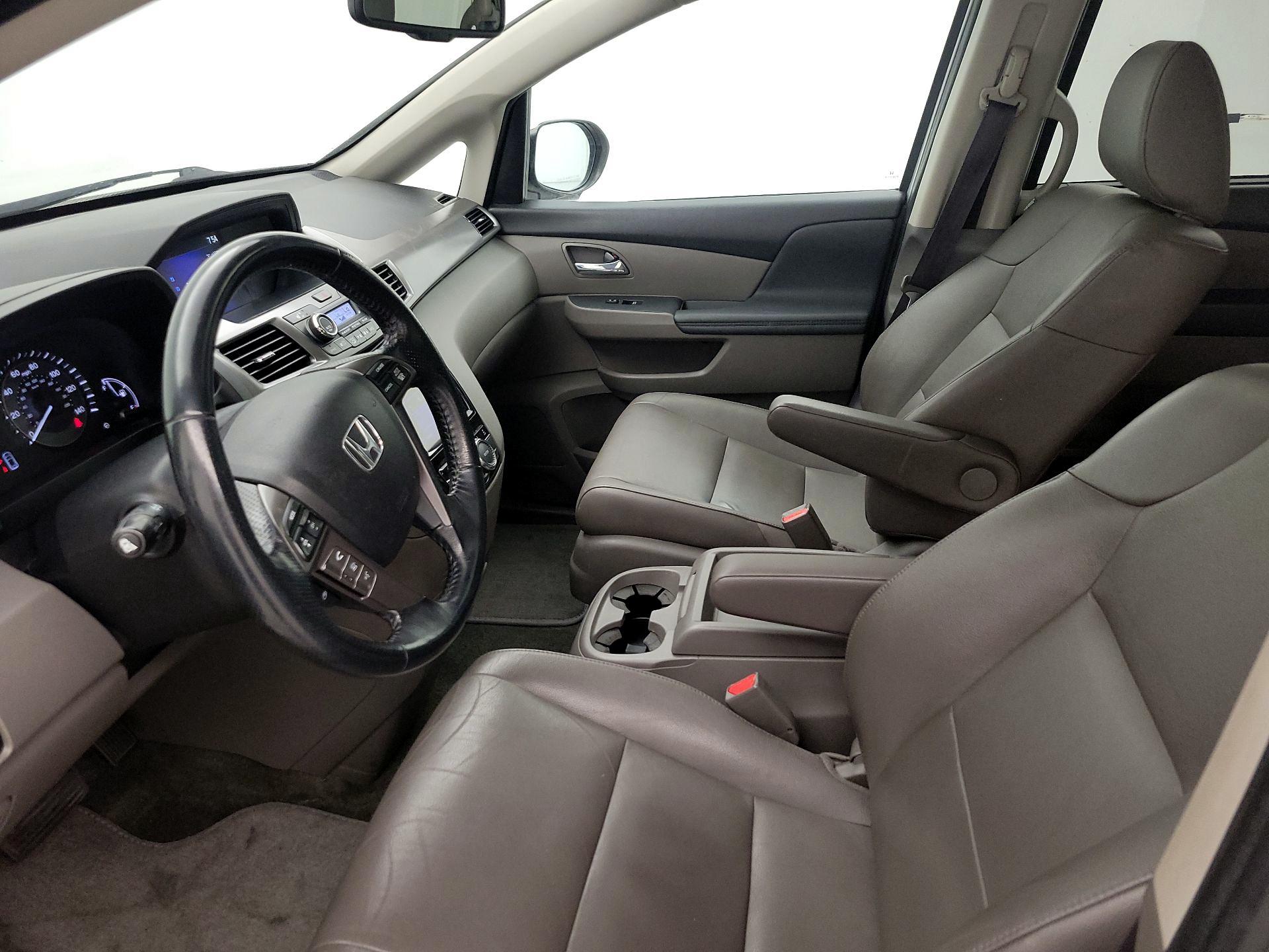 Thumbnail: 2015 Honda Odyssey - 14
