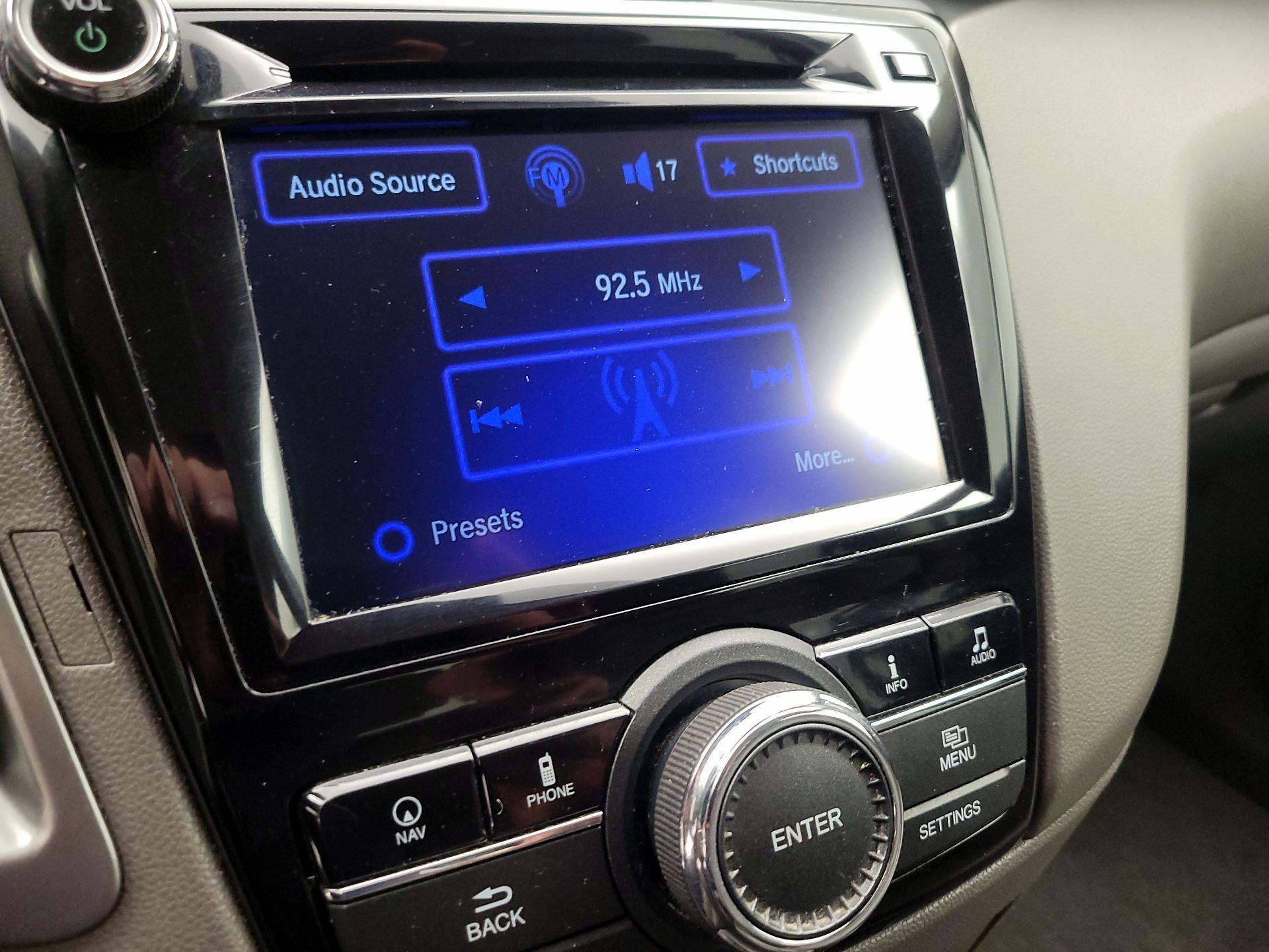 Thumbnail: 2015 Honda Odyssey - 16