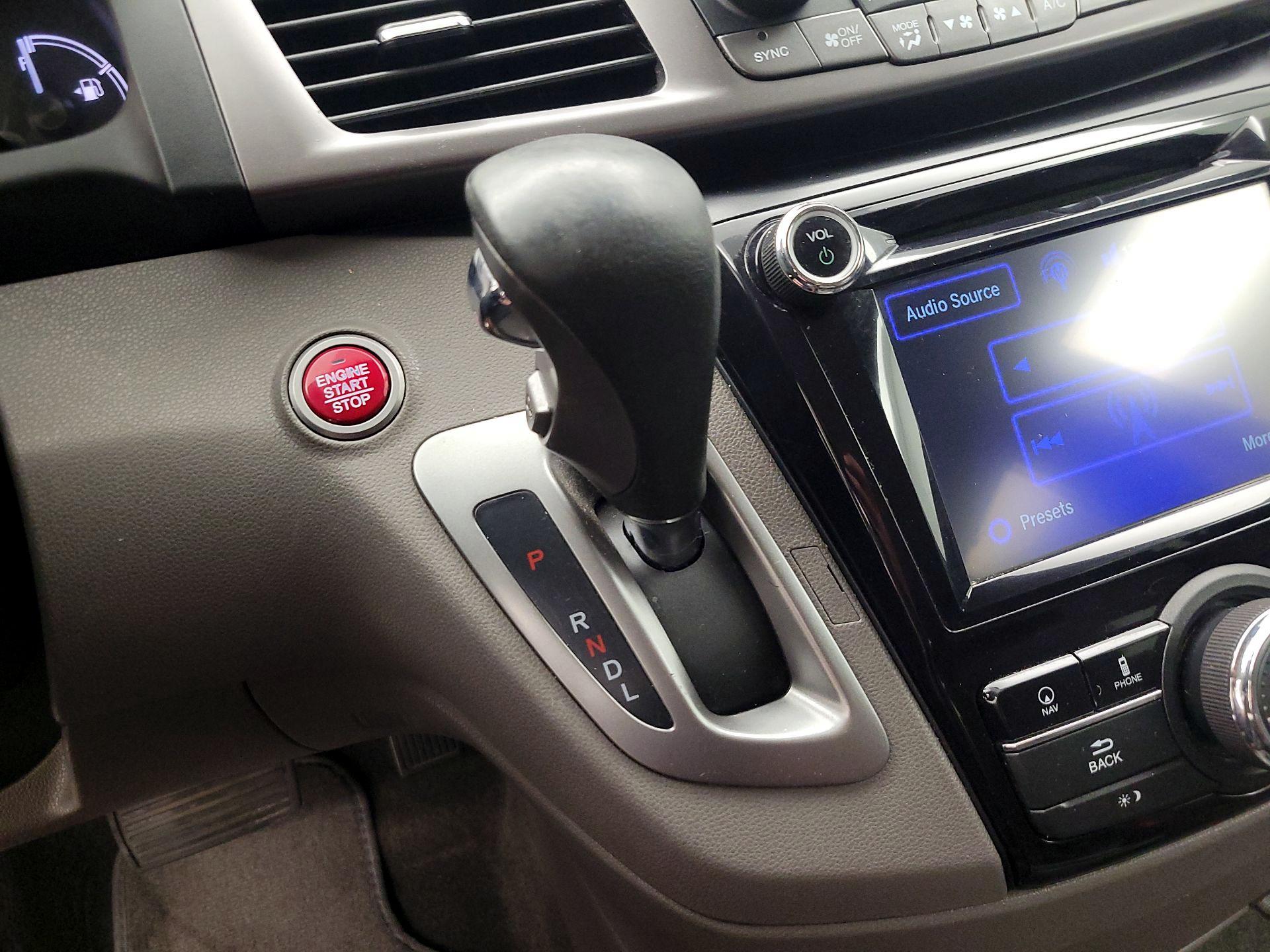 Thumbnail: 2015 Honda Odyssey - 18