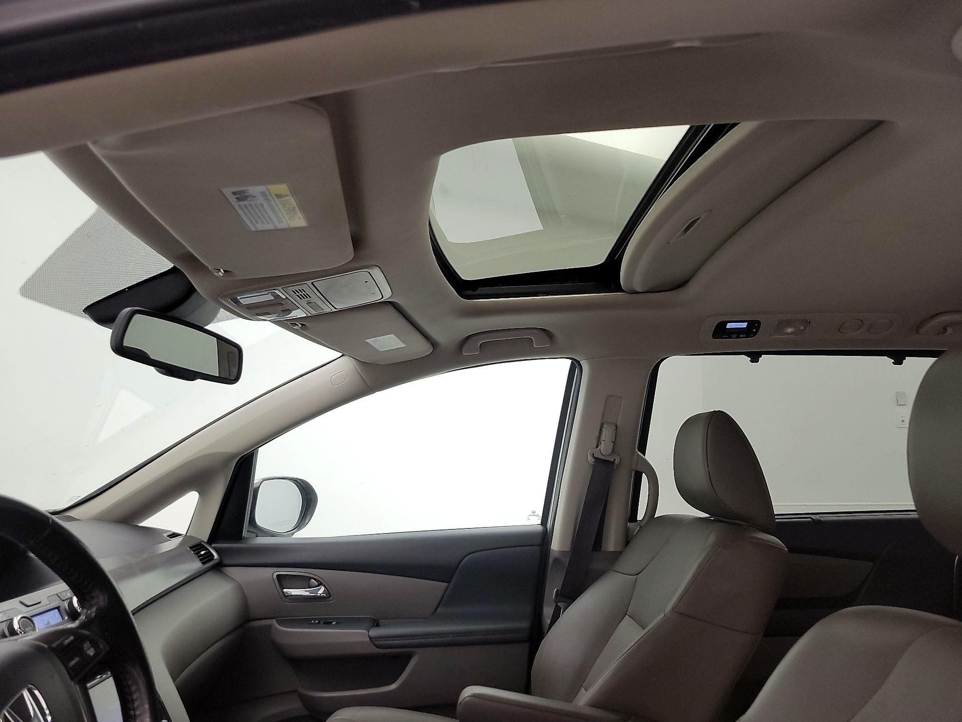 Thumbnail: 2015 Honda Odyssey - 20