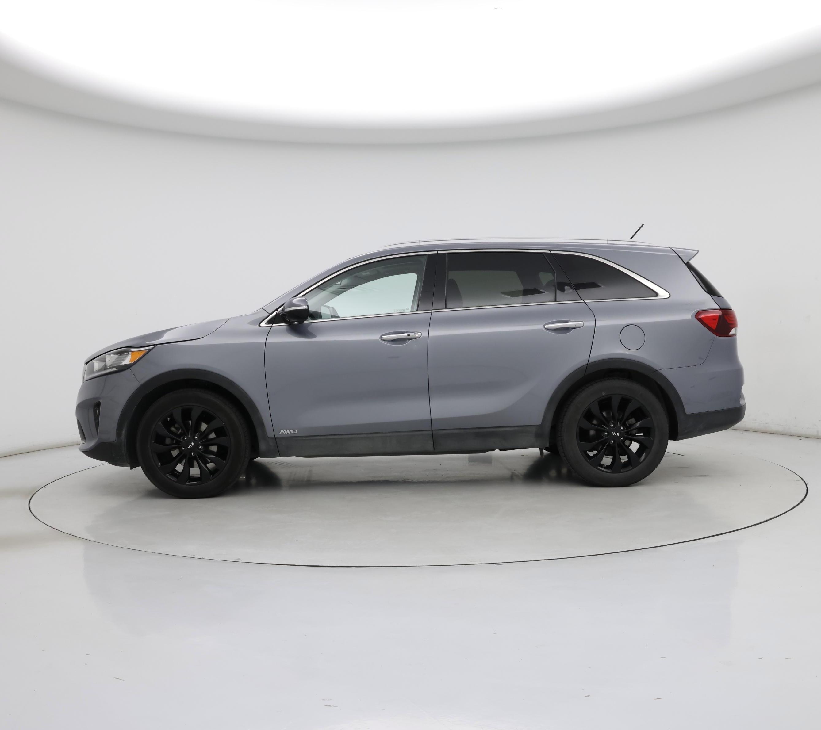 Thumbnail: 2020 Kia Sorento - 3