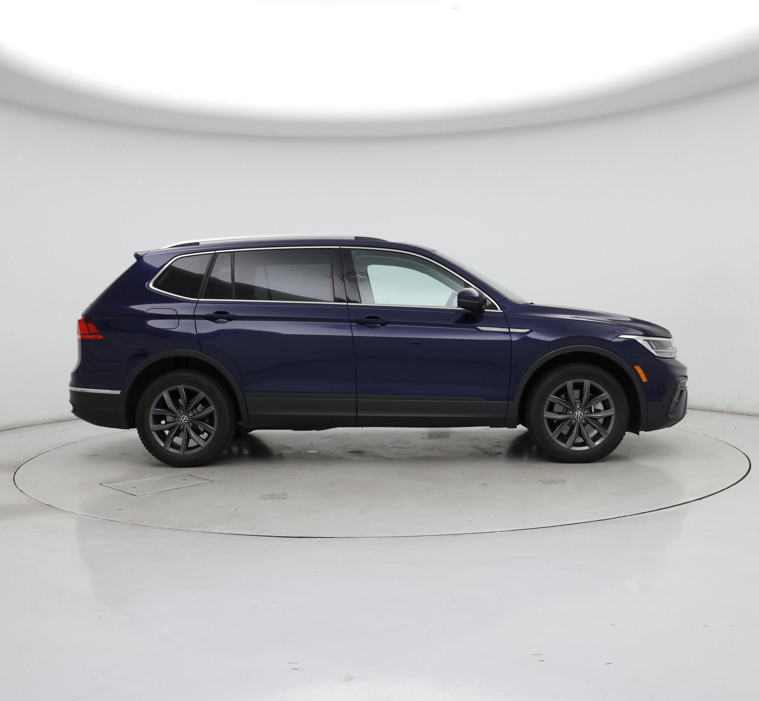 Thumbnail: 2022 Volkswagen Tiguan - 7