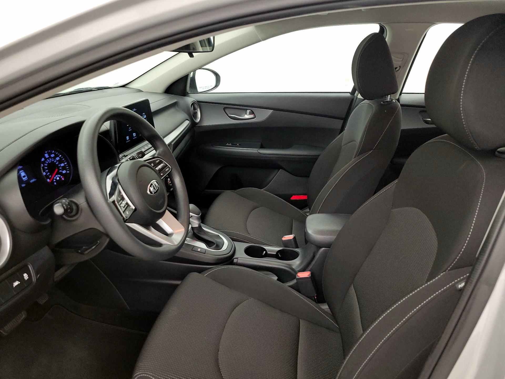 Thumbnail: 2021 Kia Forte - 11