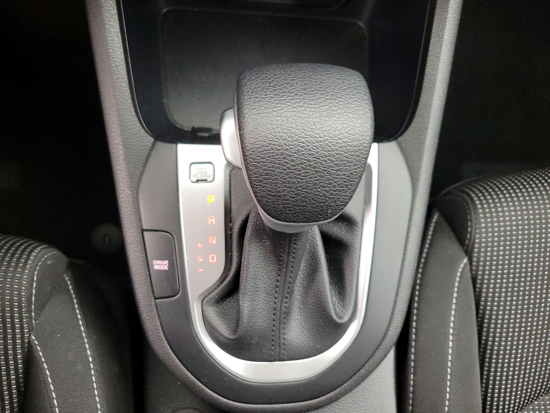 Thumbnail: 2021 Kia Forte - 17