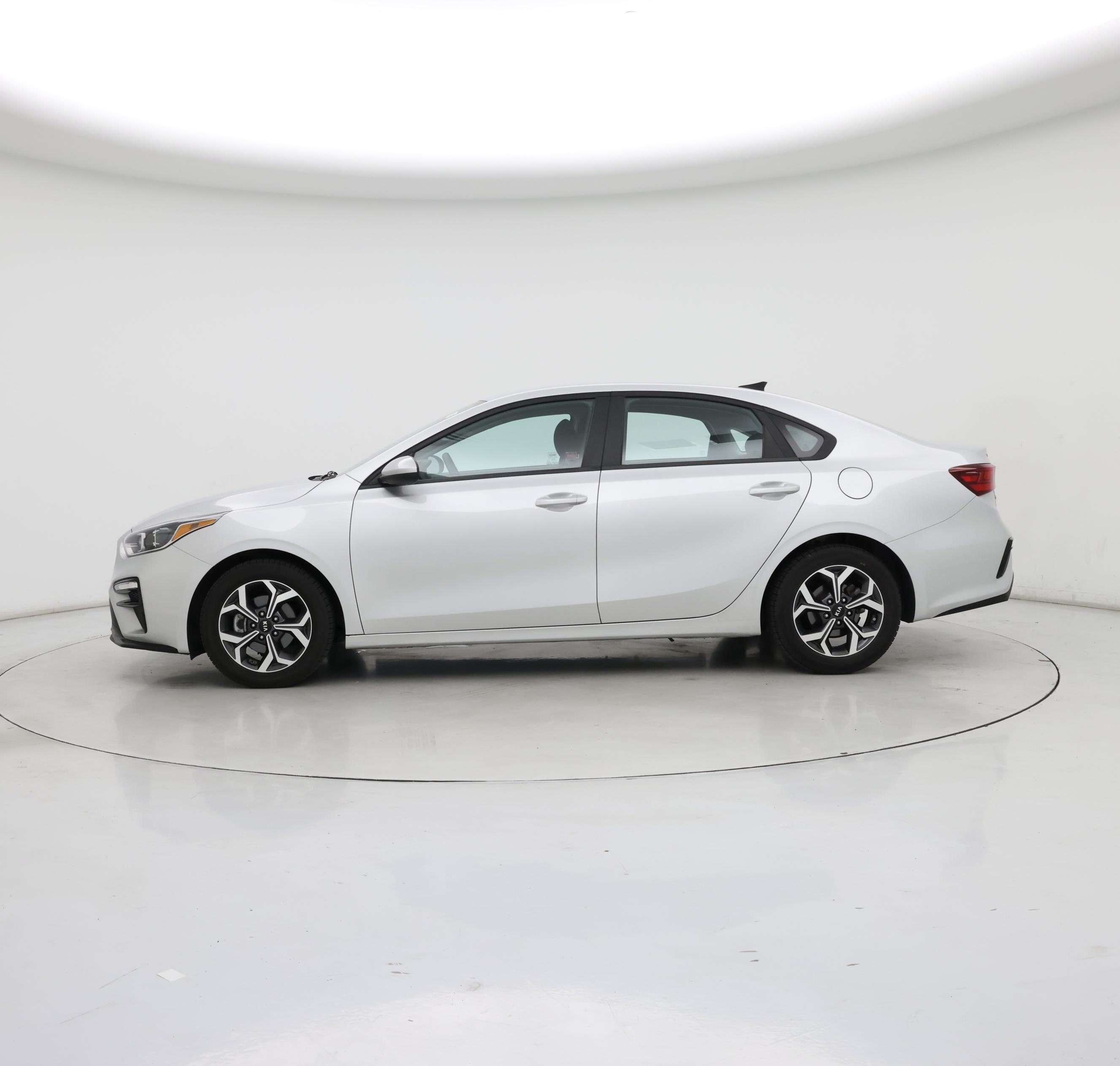Thumbnail: 2021 Kia Forte - 3