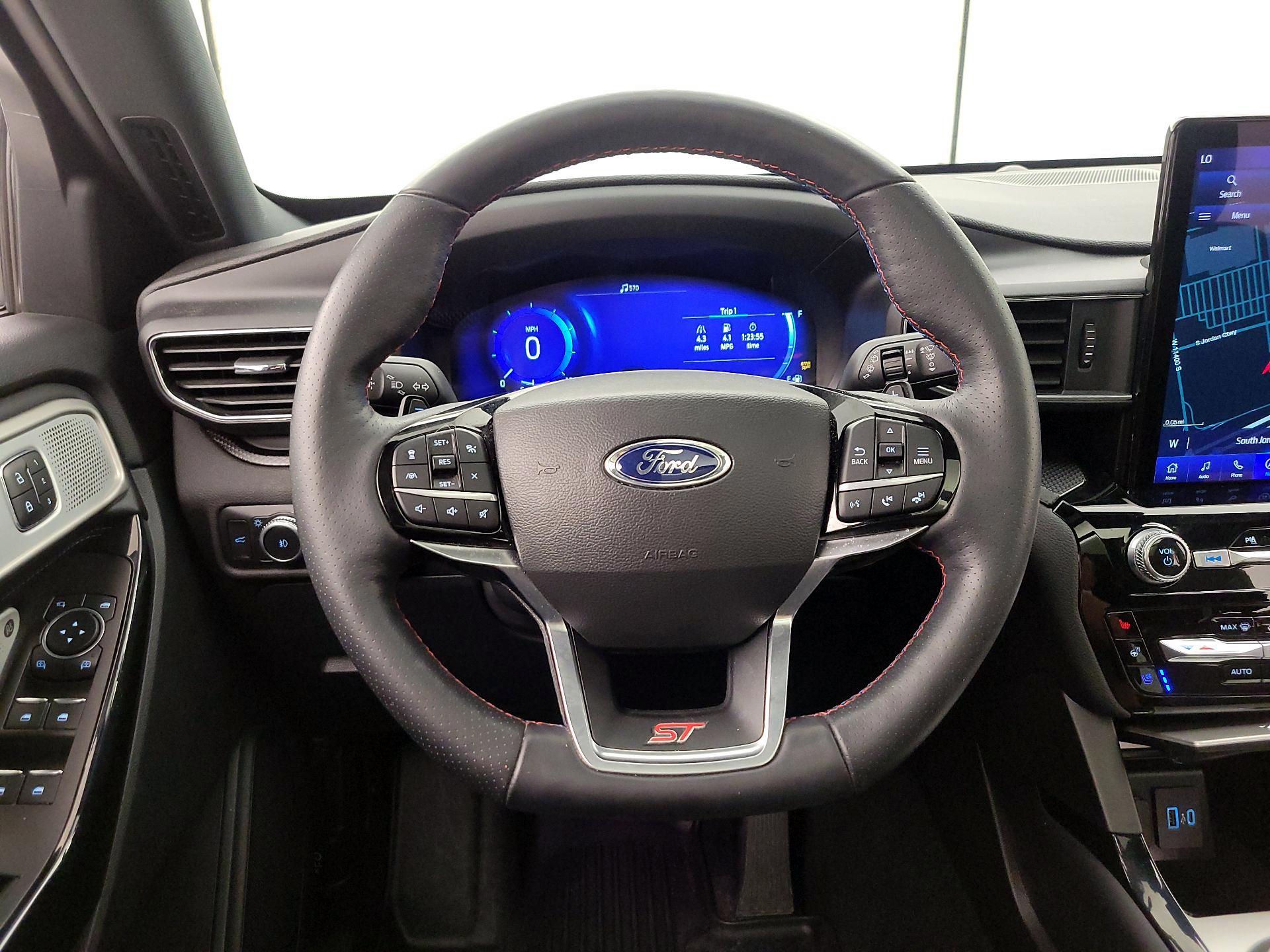 Thumbnail: 2022 Ford Explorer - 10