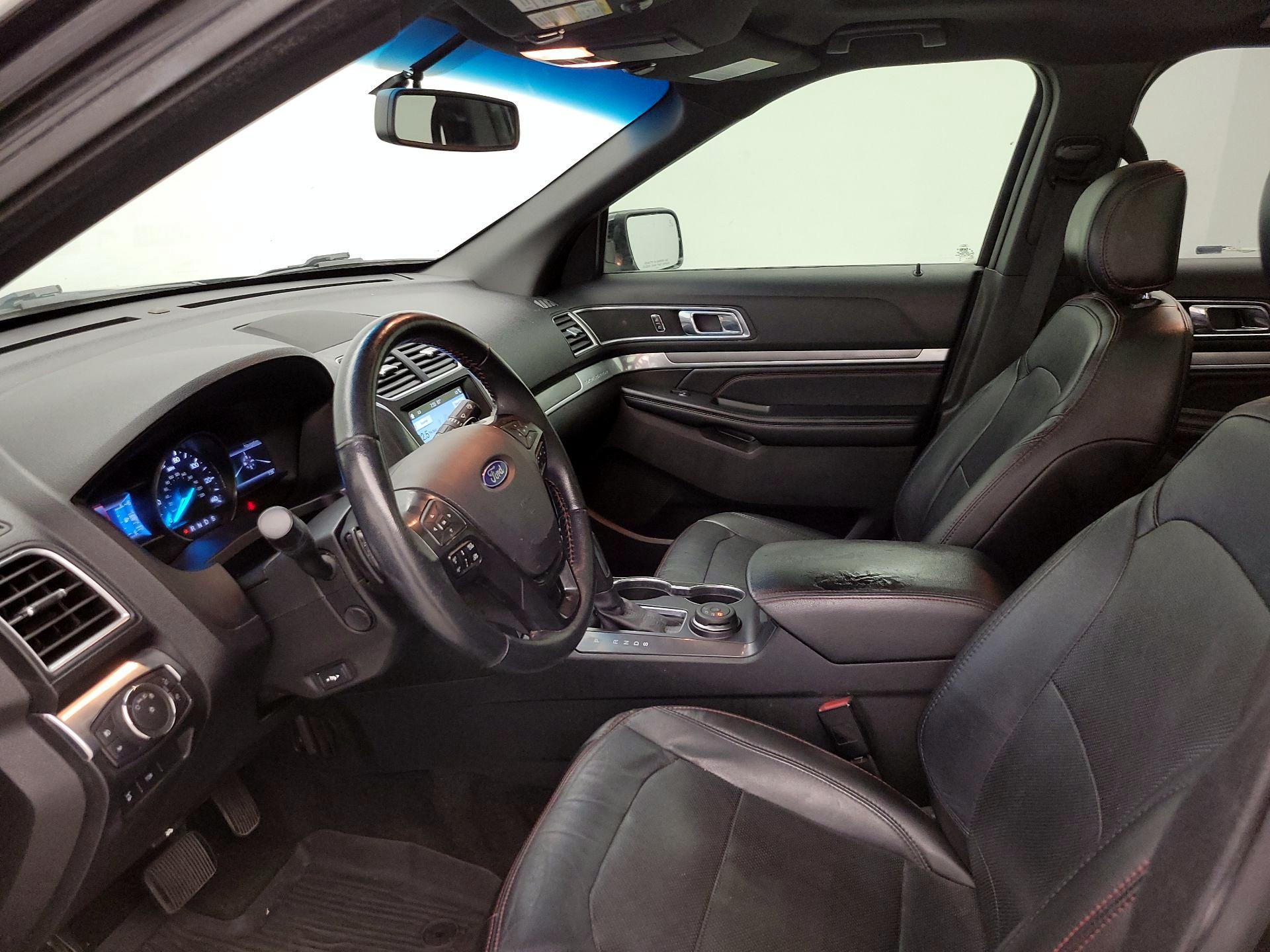 Thumbnail: 2017 Ford Explorer - 11