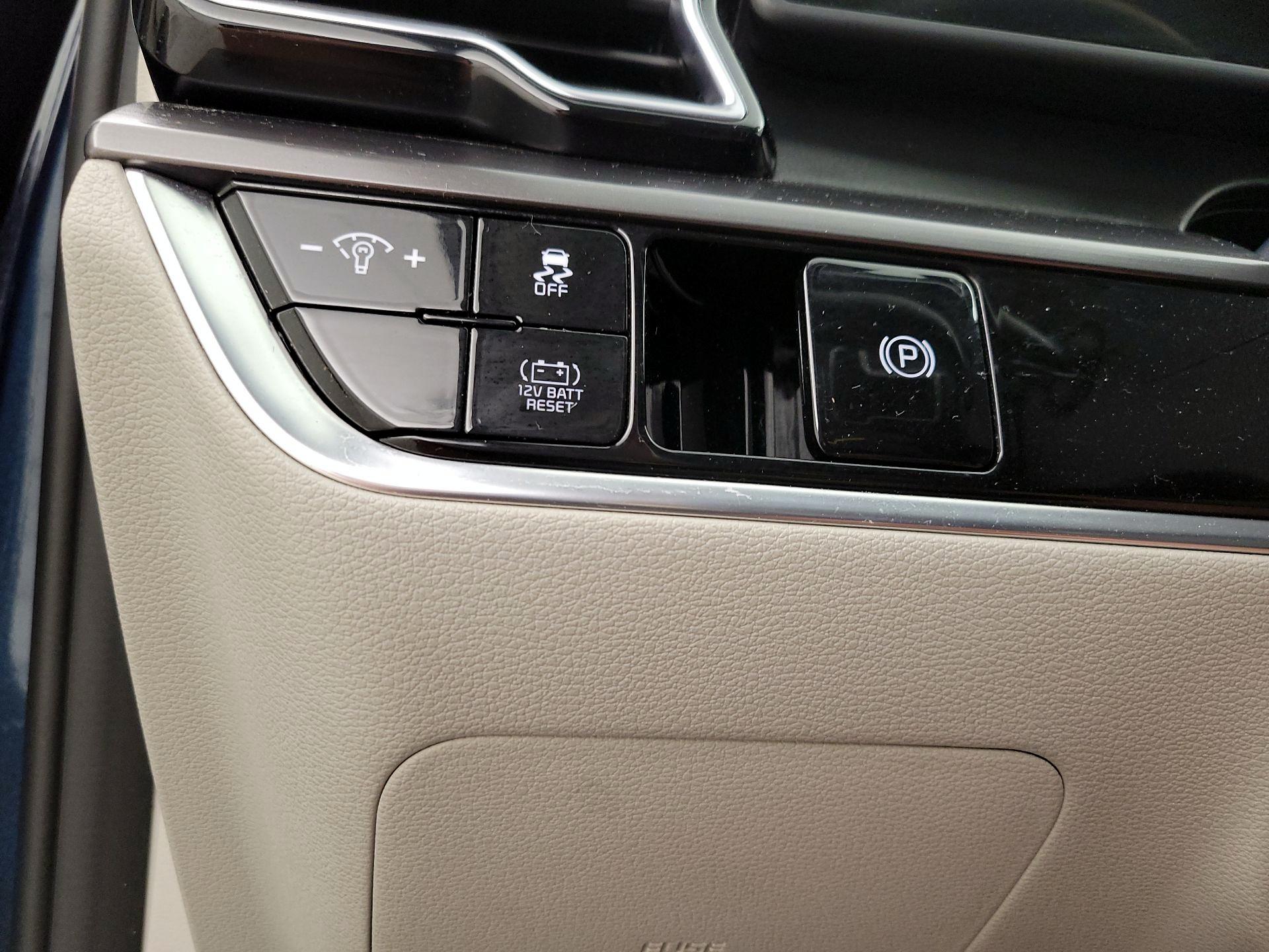 Thumbnail: 2023 Kia Sportage - 13