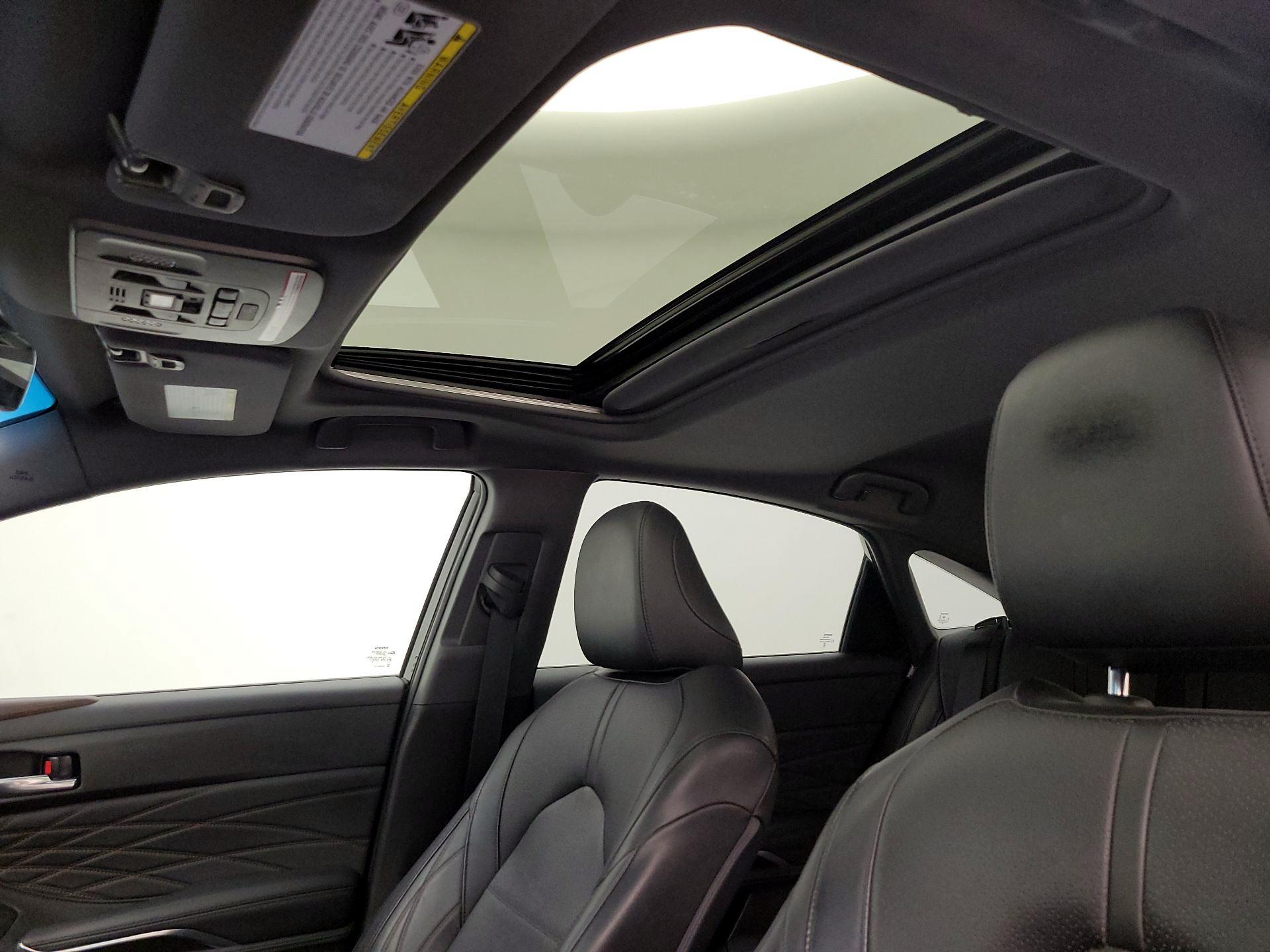 Thumbnail: 2021 Toyota Avalon - 20