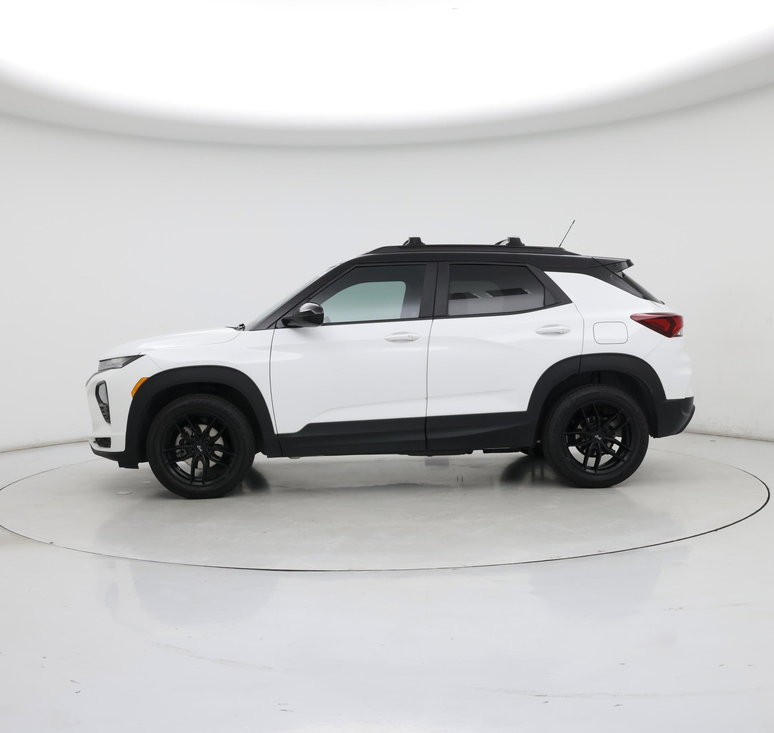 Thumbnail: 2023 Chevrolet TrailBlazer - 3
