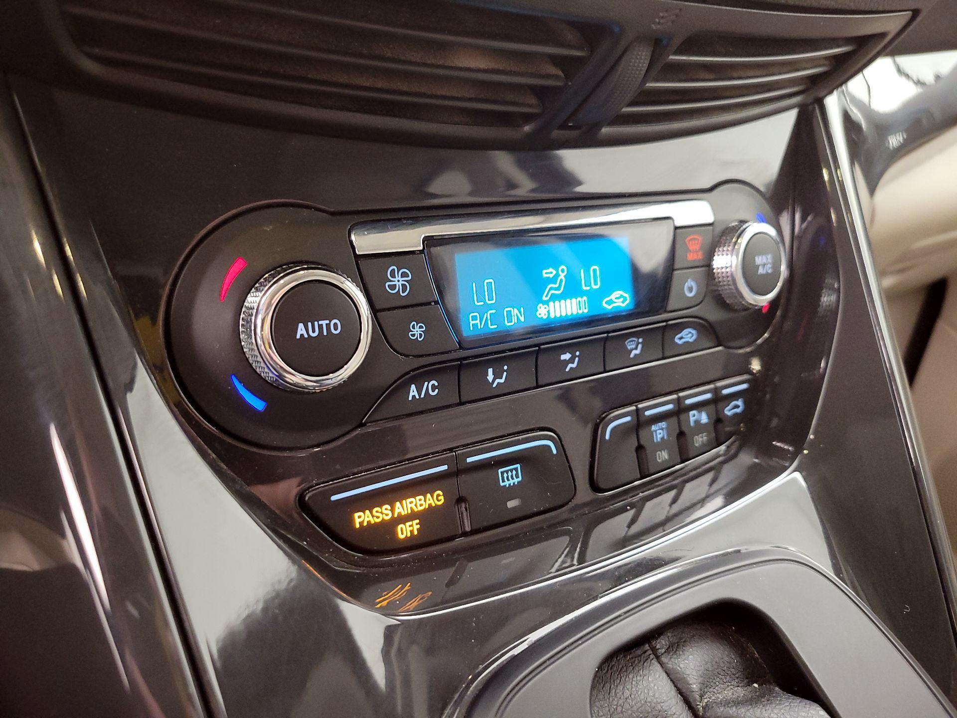 Thumbnail: 2015 Ford Escape - 16