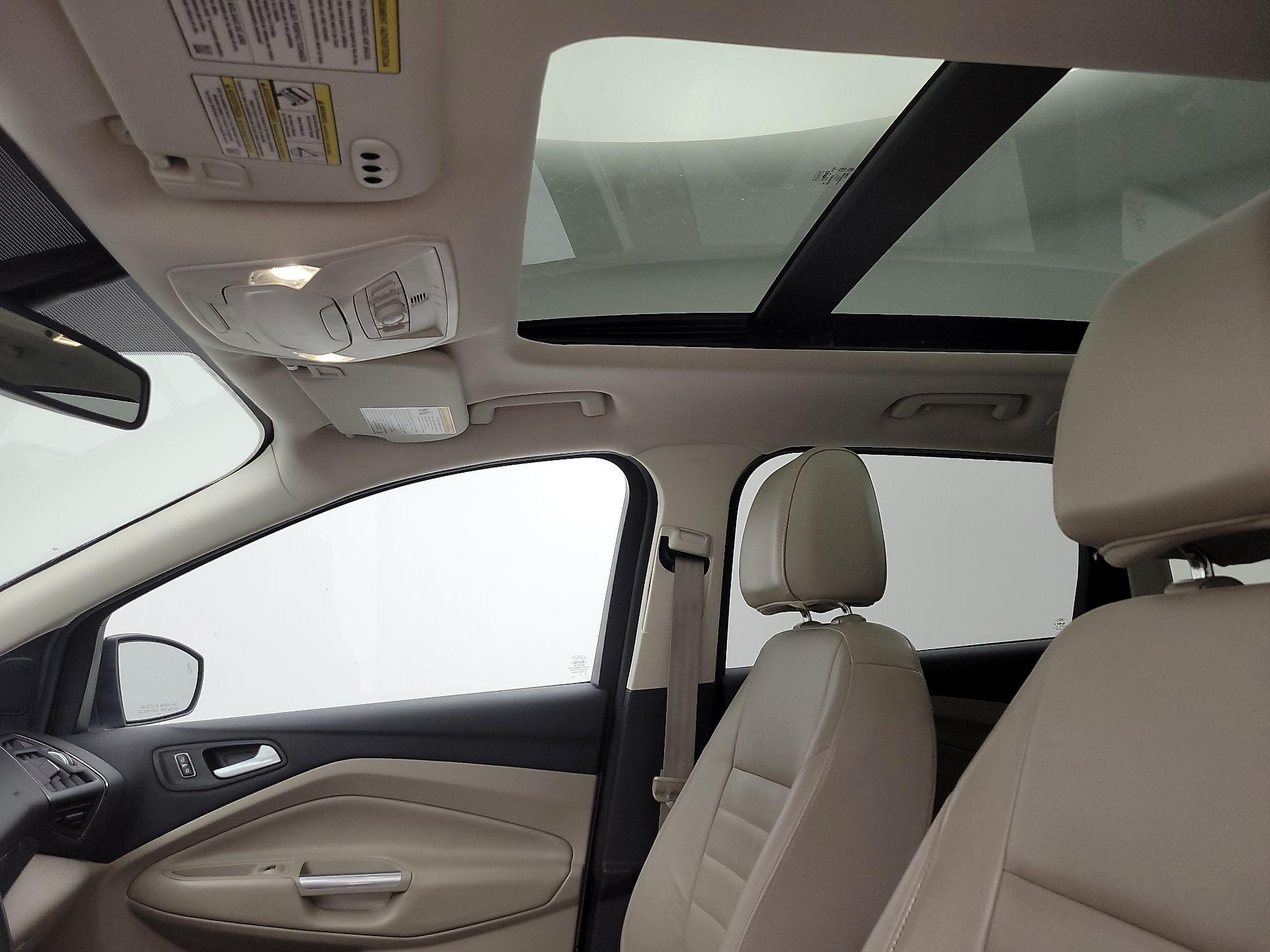 Thumbnail: 2015 Ford Escape - 19