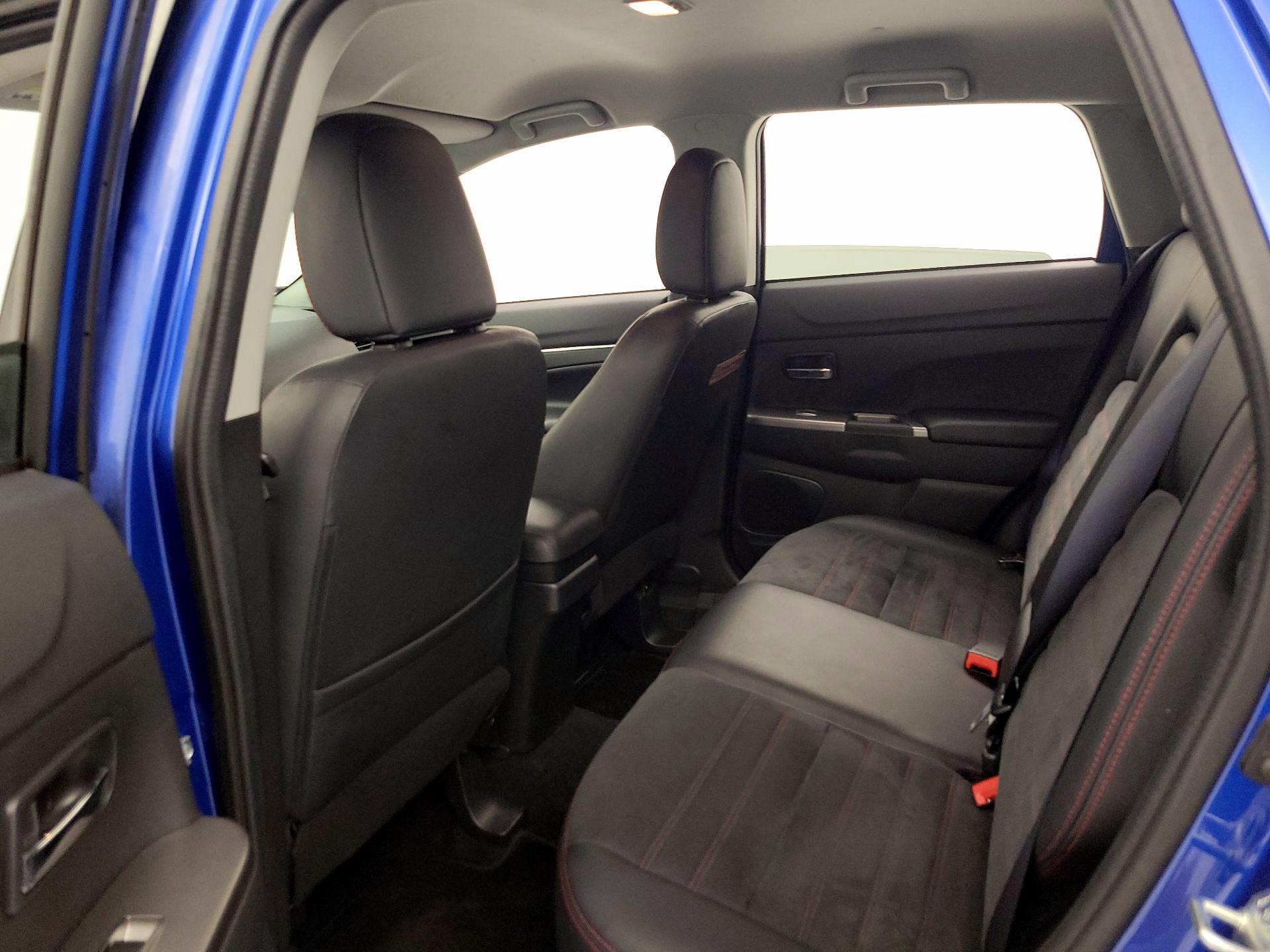 Thumbnail: 2018 Mitsubishi Outlander Sport - 19