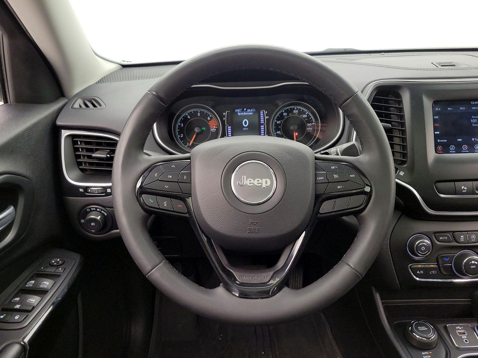 Thumbnail: 2021 Jeep Cherokee - 10