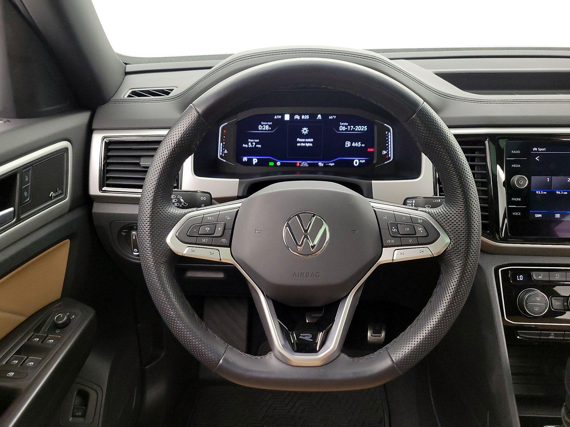 Thumbnail: 2022 Volkswagen Atlas - 10