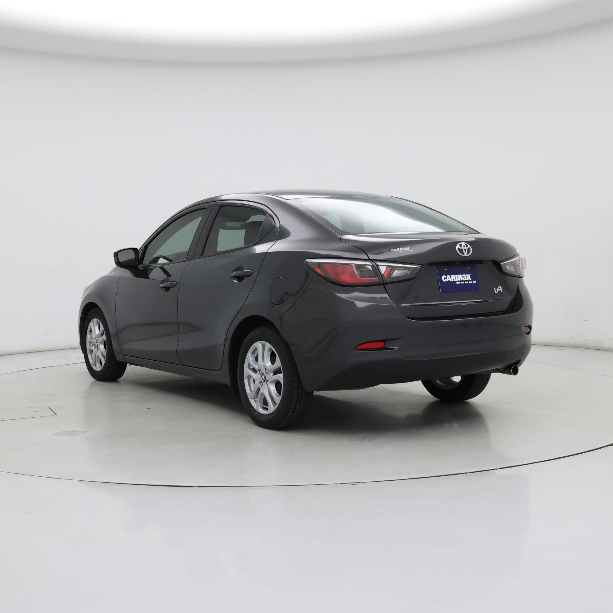 Thumbnail: 2017 Toyota Yaris iA - 2