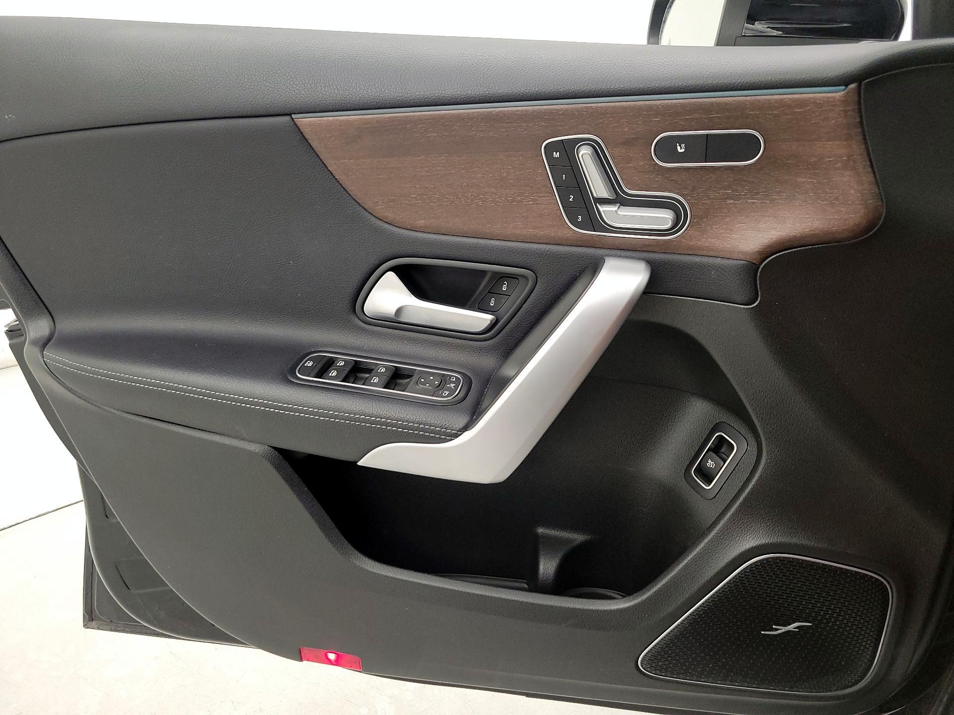 Thumbnail: 2019 Mercedes-Benz A-Class - 12