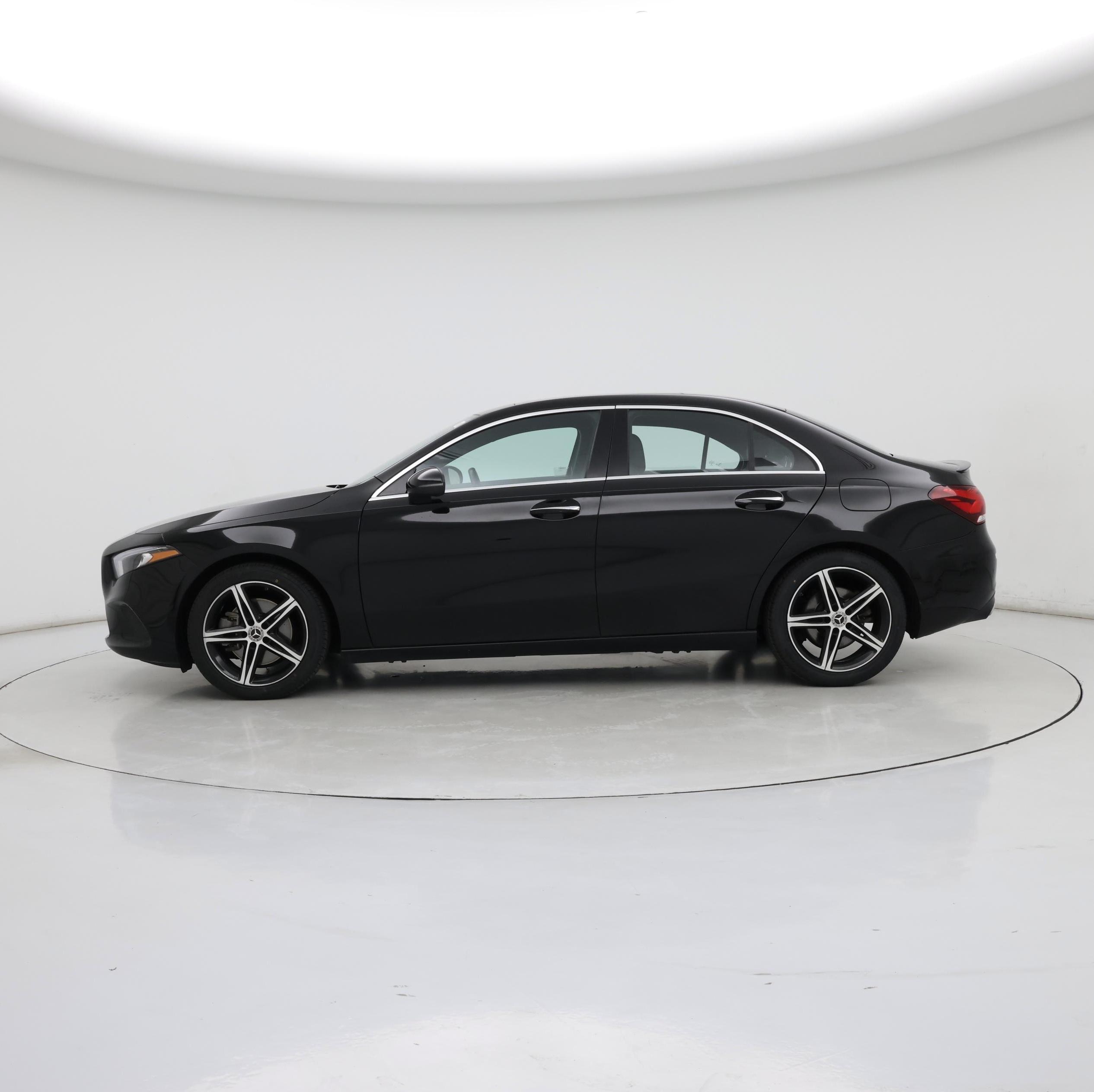 Thumbnail: 2019 Mercedes-Benz A-Class - 3