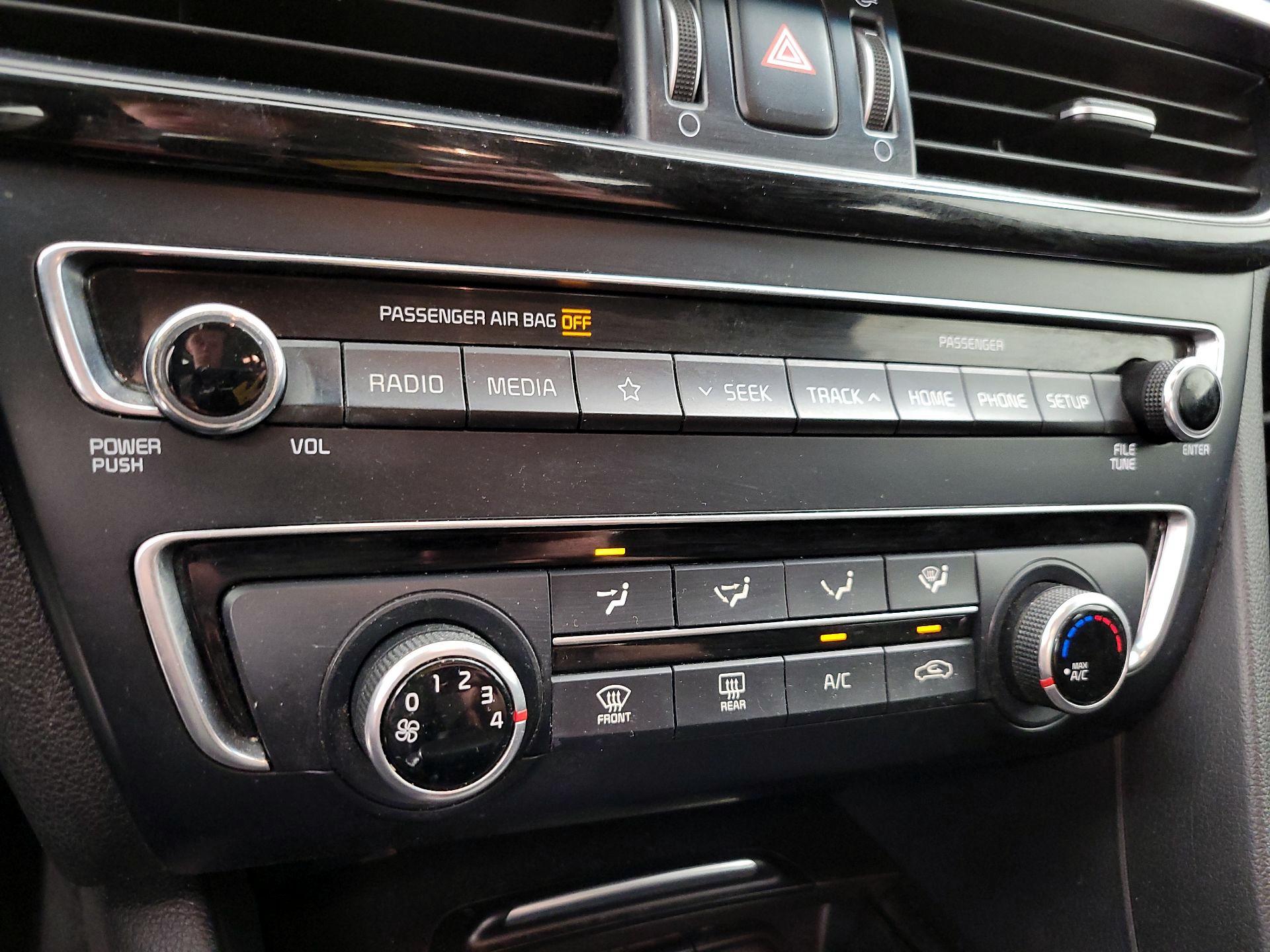 Thumbnail: 2019 Kia Optima - 16
