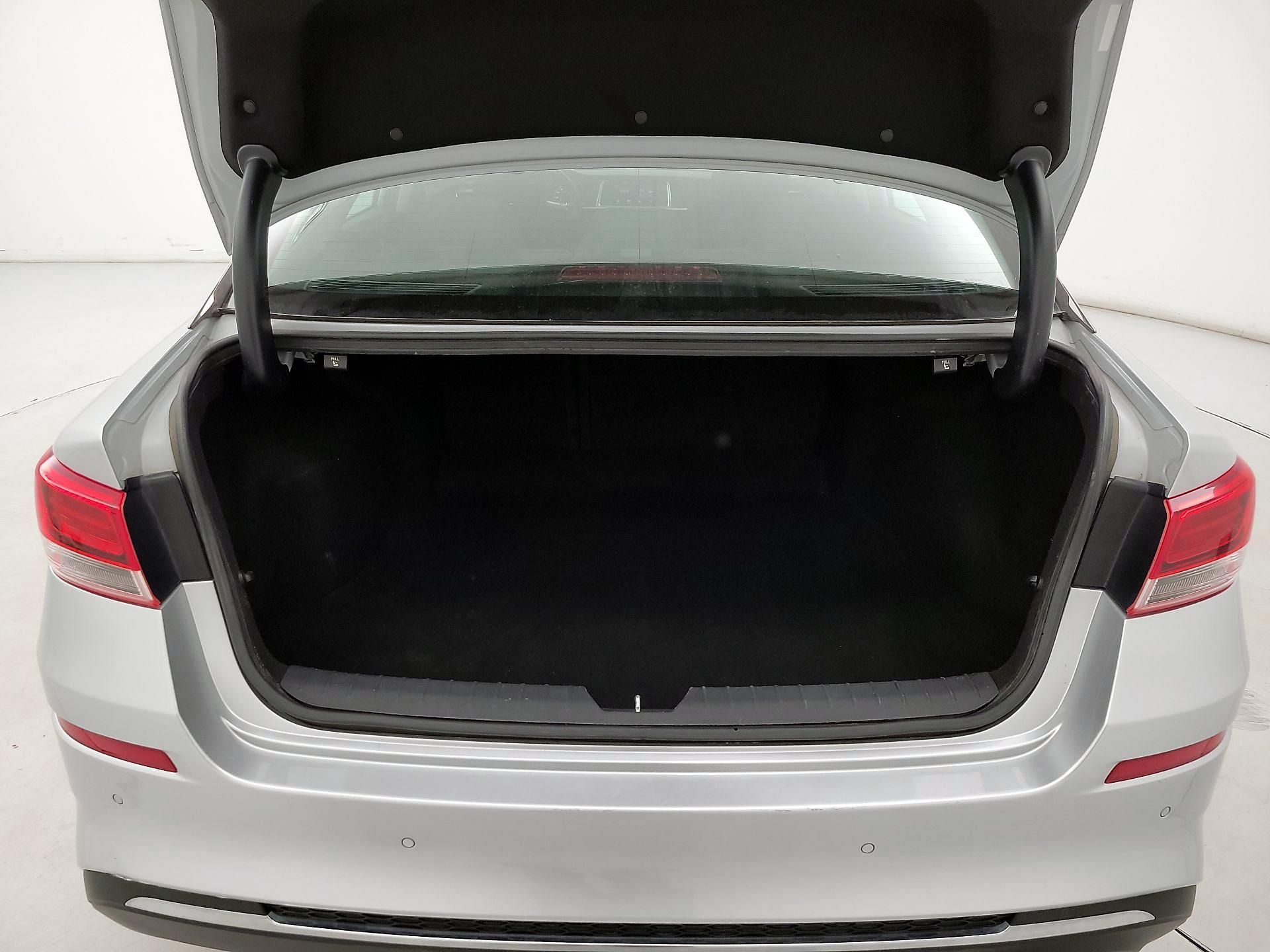 Thumbnail: 2019 Kia Optima - 20