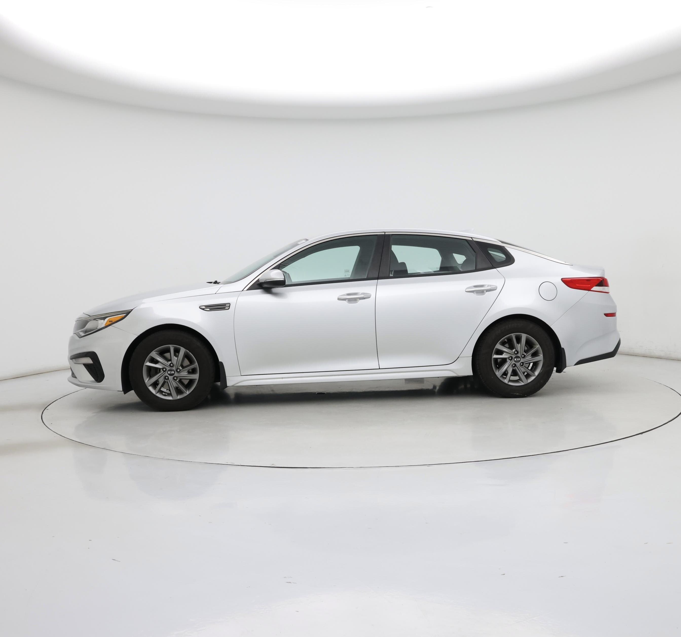Thumbnail: 2019 Kia Optima - 3