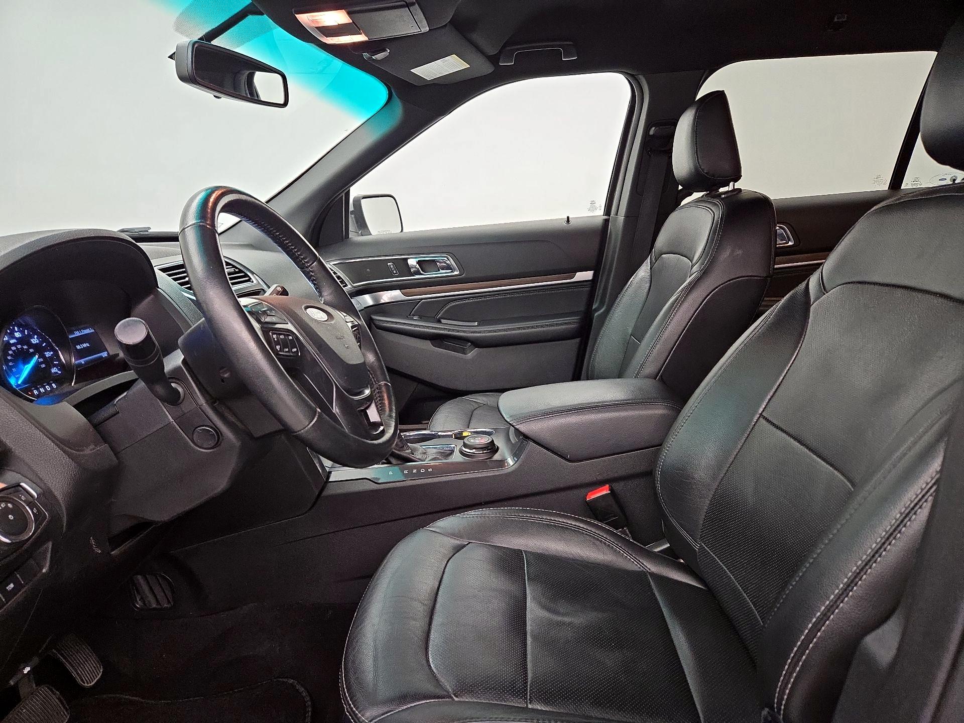 Thumbnail: 2019 Ford Explorer - 11