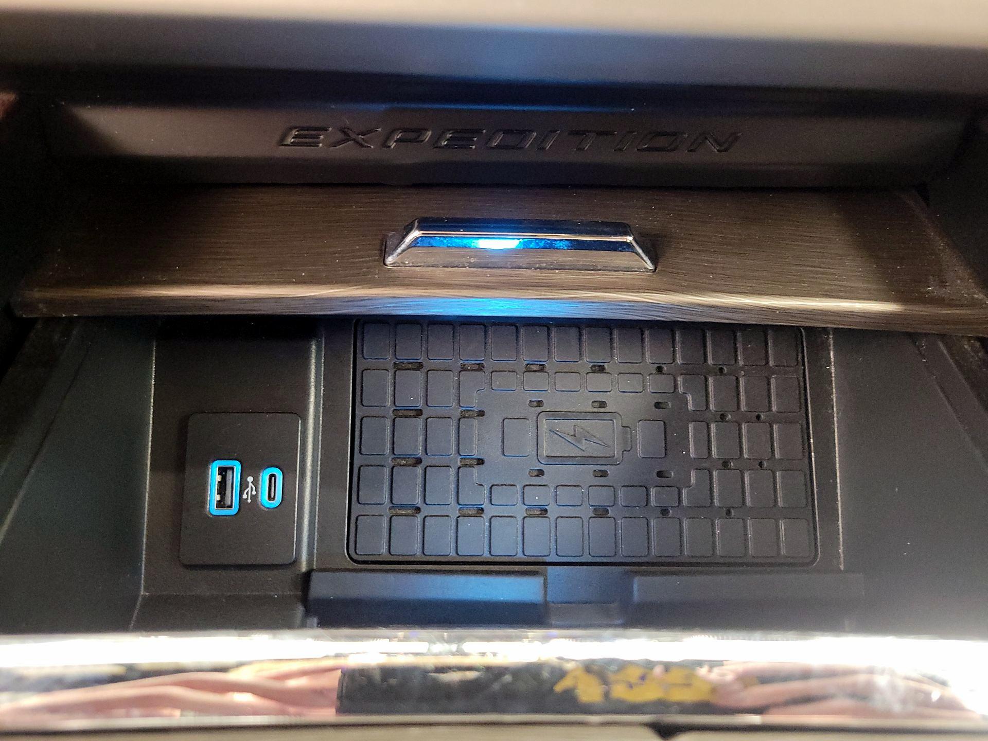 Thumbnail: 2022 Ford Expedition MAX - 19