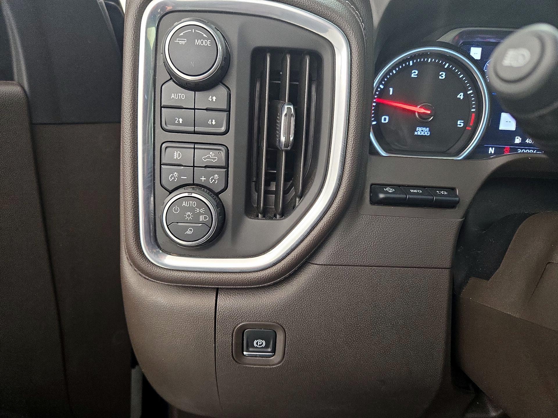 Thumbnail: 2021 Chevrolet Silverado 3500 - 13
