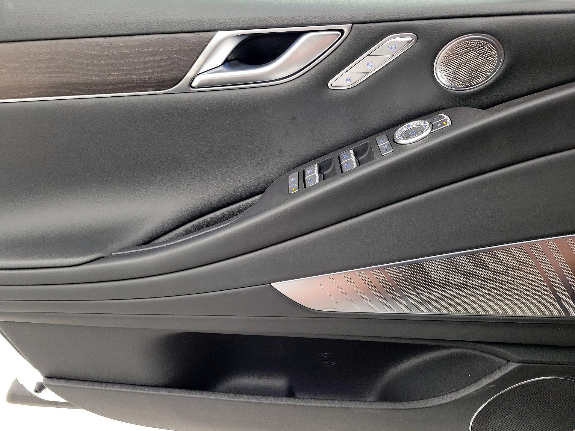 Thumbnail: 2024 Genesis G80 - 12