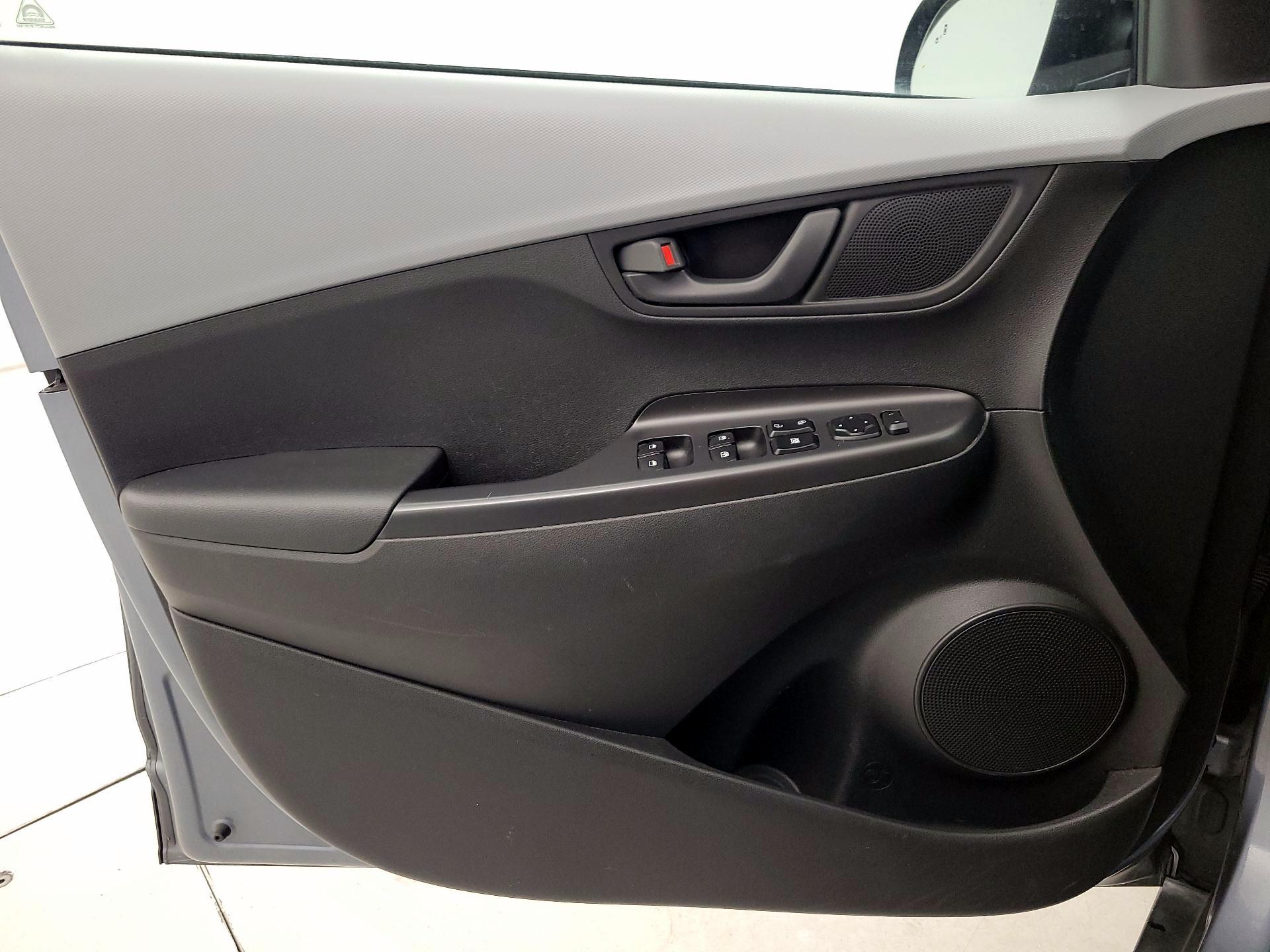 Thumbnail: 2018 Hyundai Kona - 12