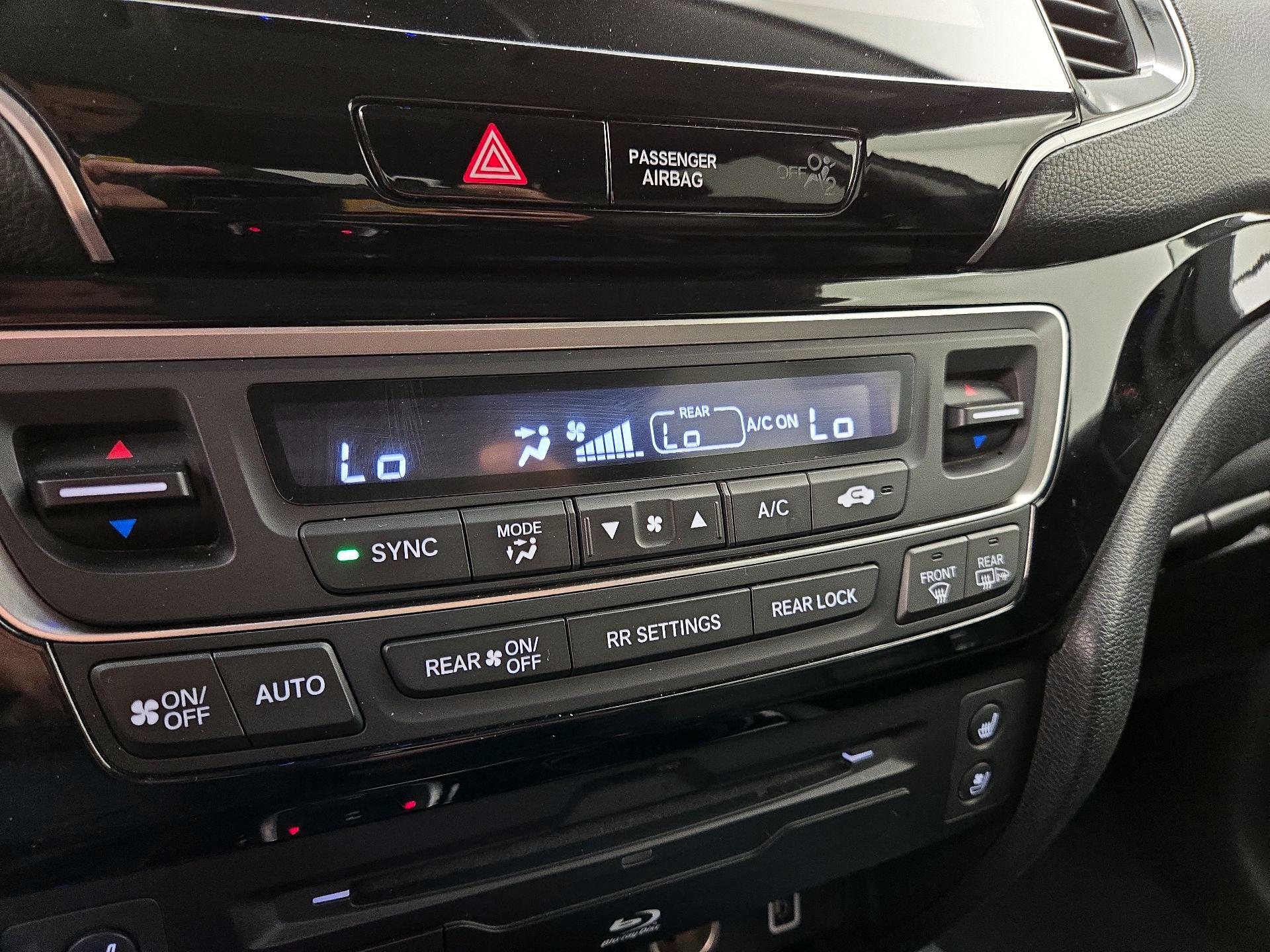 Thumbnail: 2020 Honda Pilot - 16