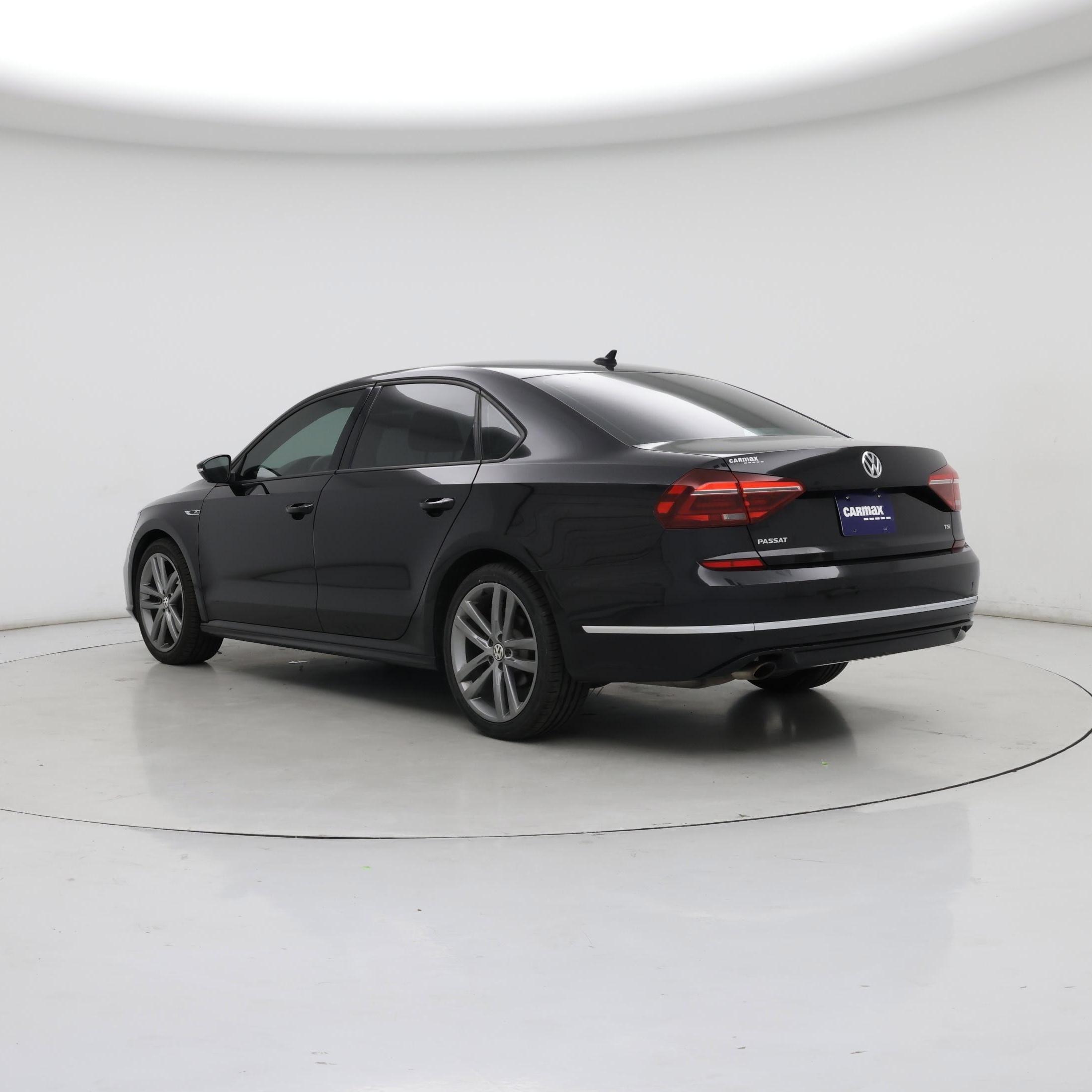 Thumbnail: 2018 Volkswagen Passat - 2