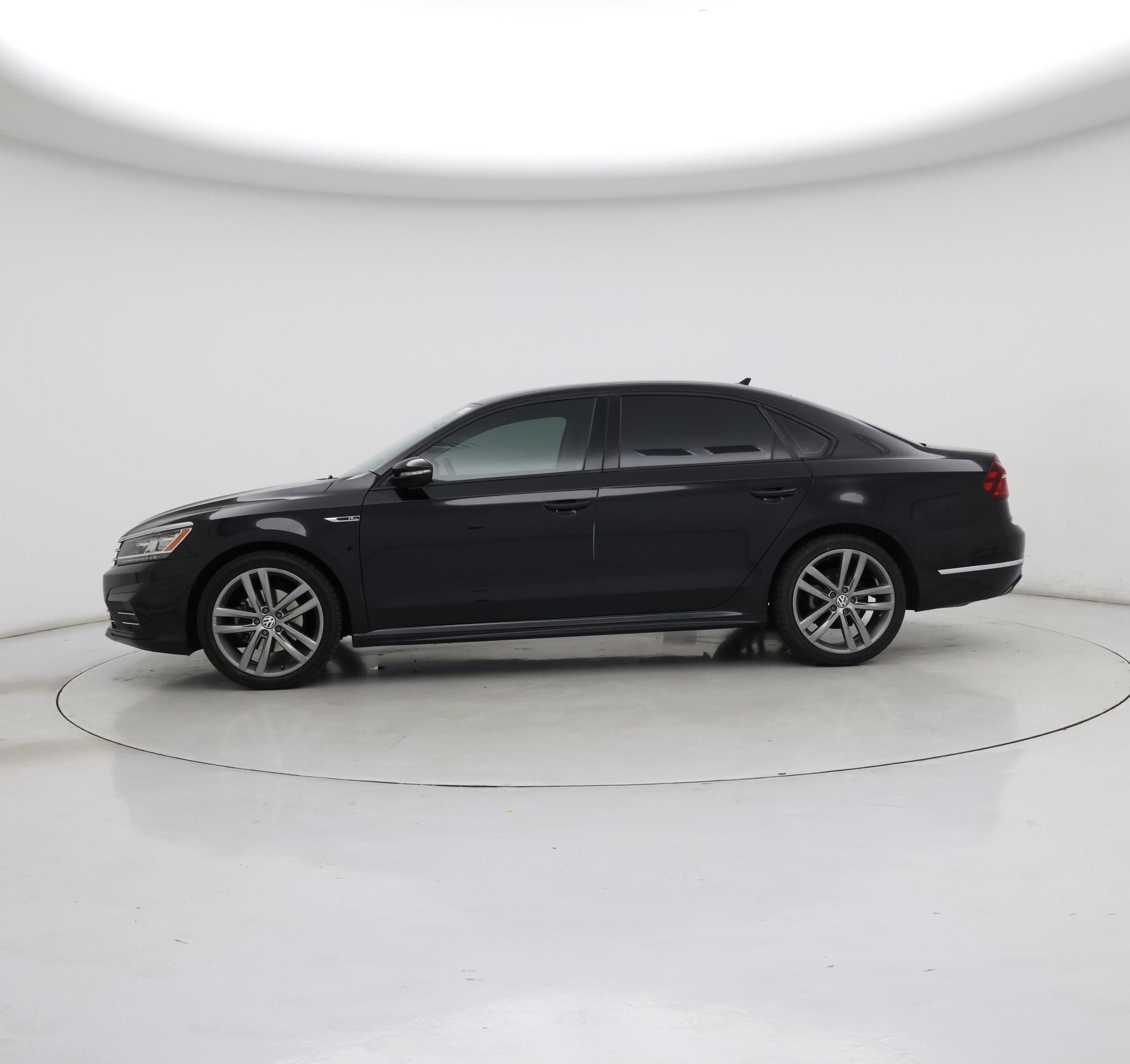 Thumbnail: 2018 Volkswagen Passat - 3