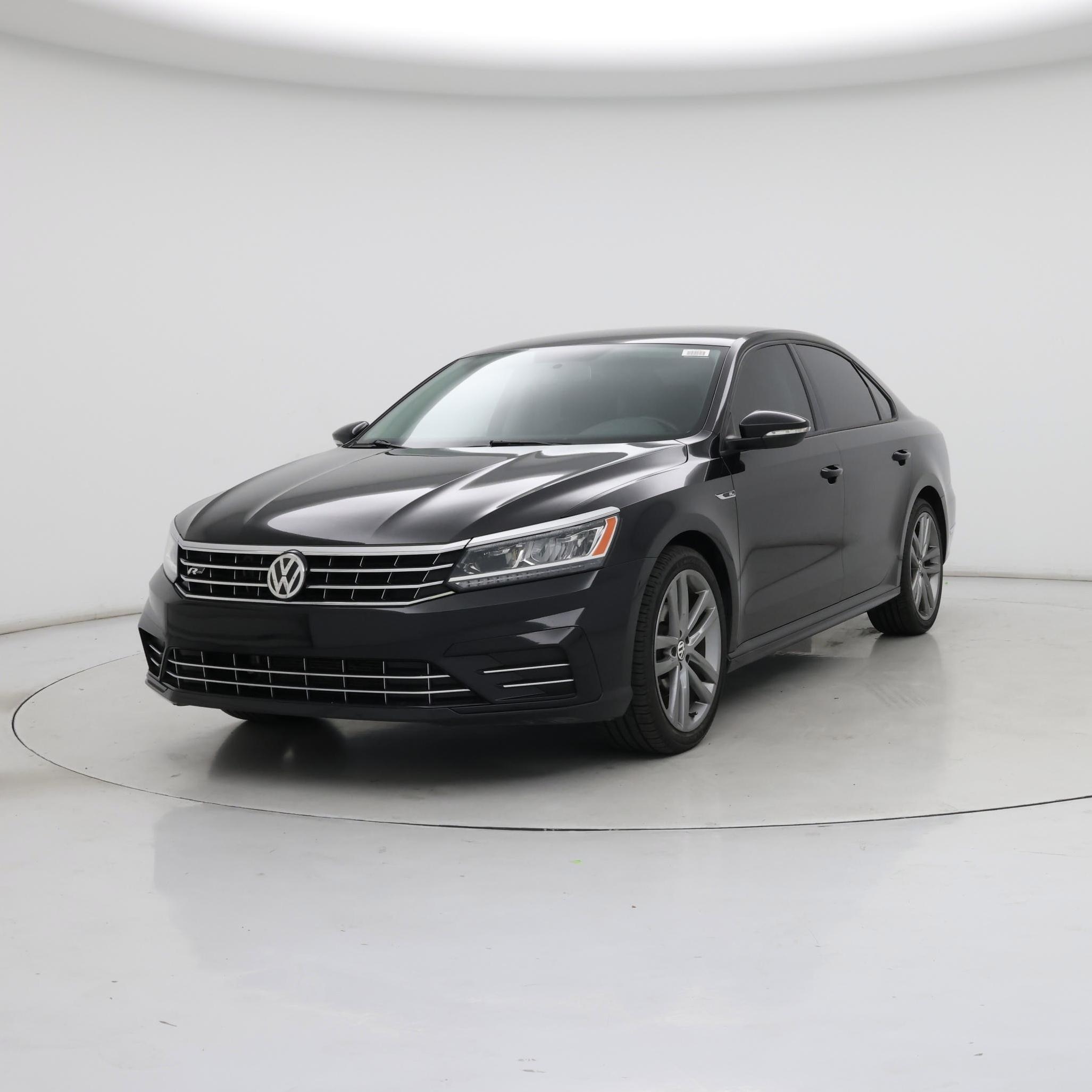 Thumbnail: 2018 Volkswagen Passat - 4