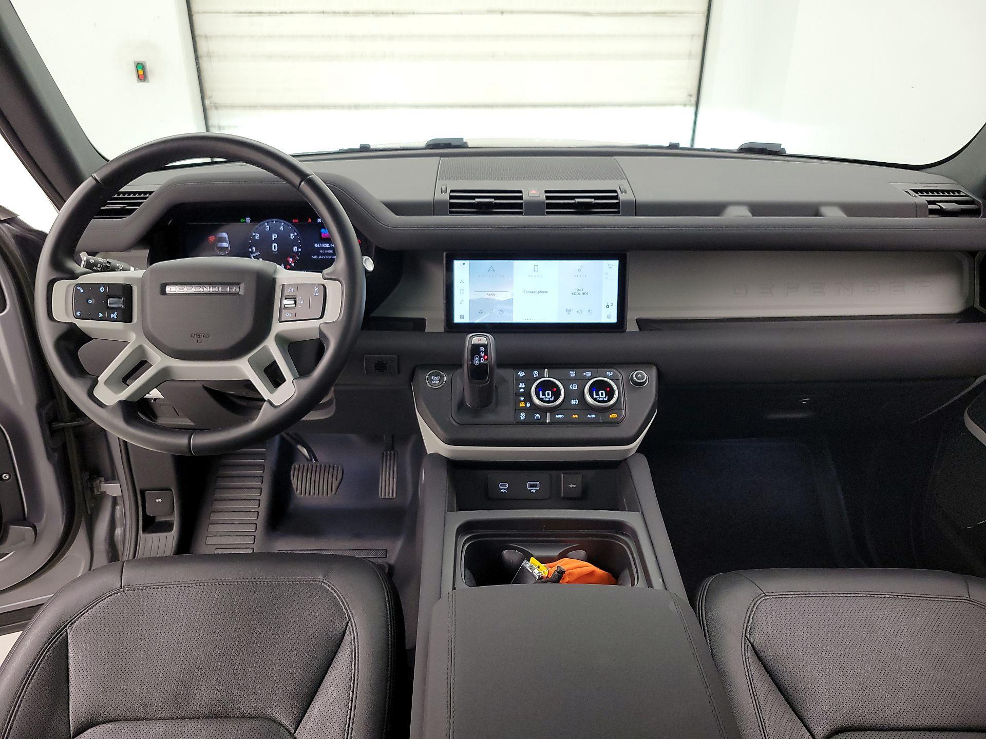 Thumbnail: 2023 Land Rover Defender - 9
