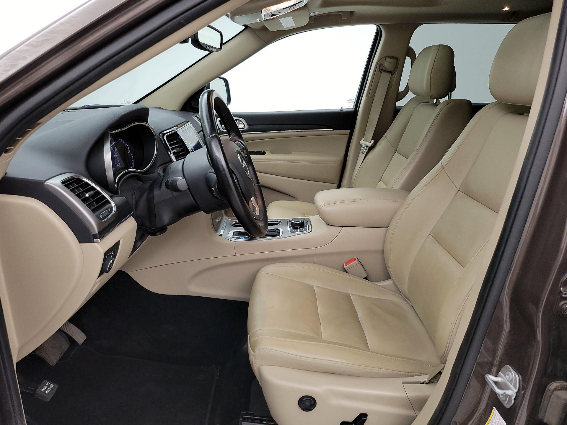 Thumbnail: 2020 Jeep Grand Cherokee - 11