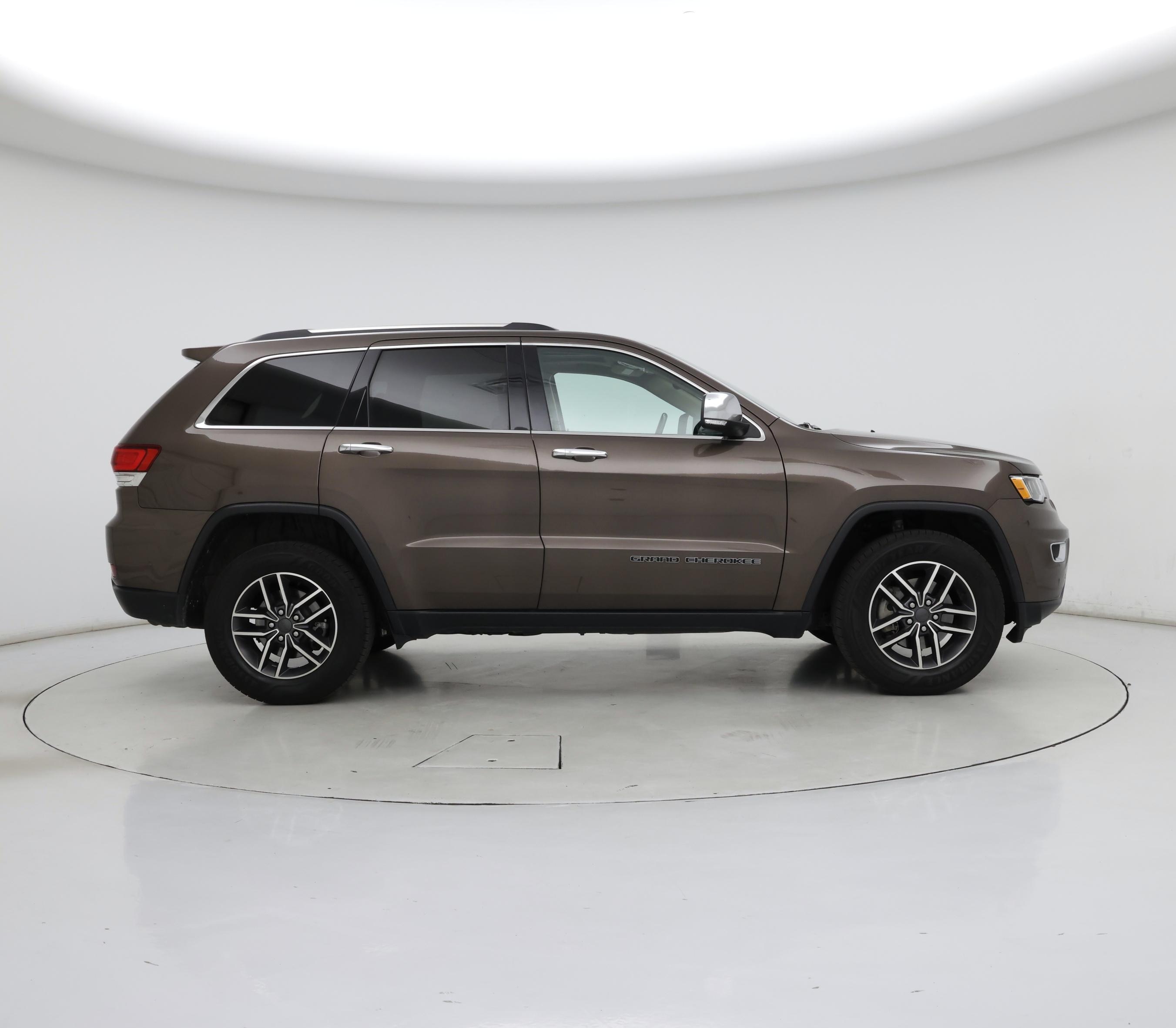 Thumbnail: 2020 Jeep Grand Cherokee - 7