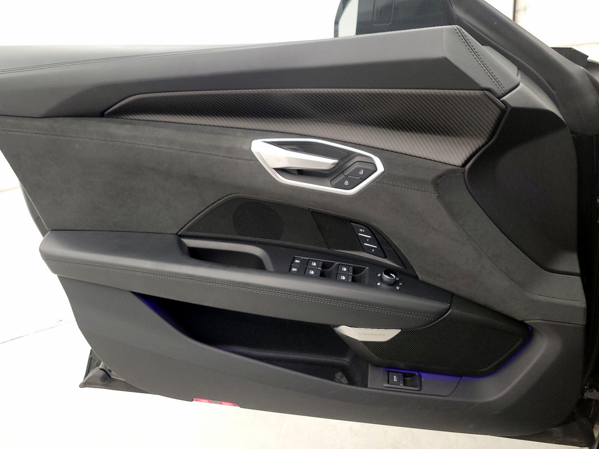 Thumbnail: 2022 Audi e-tron GT - 12
