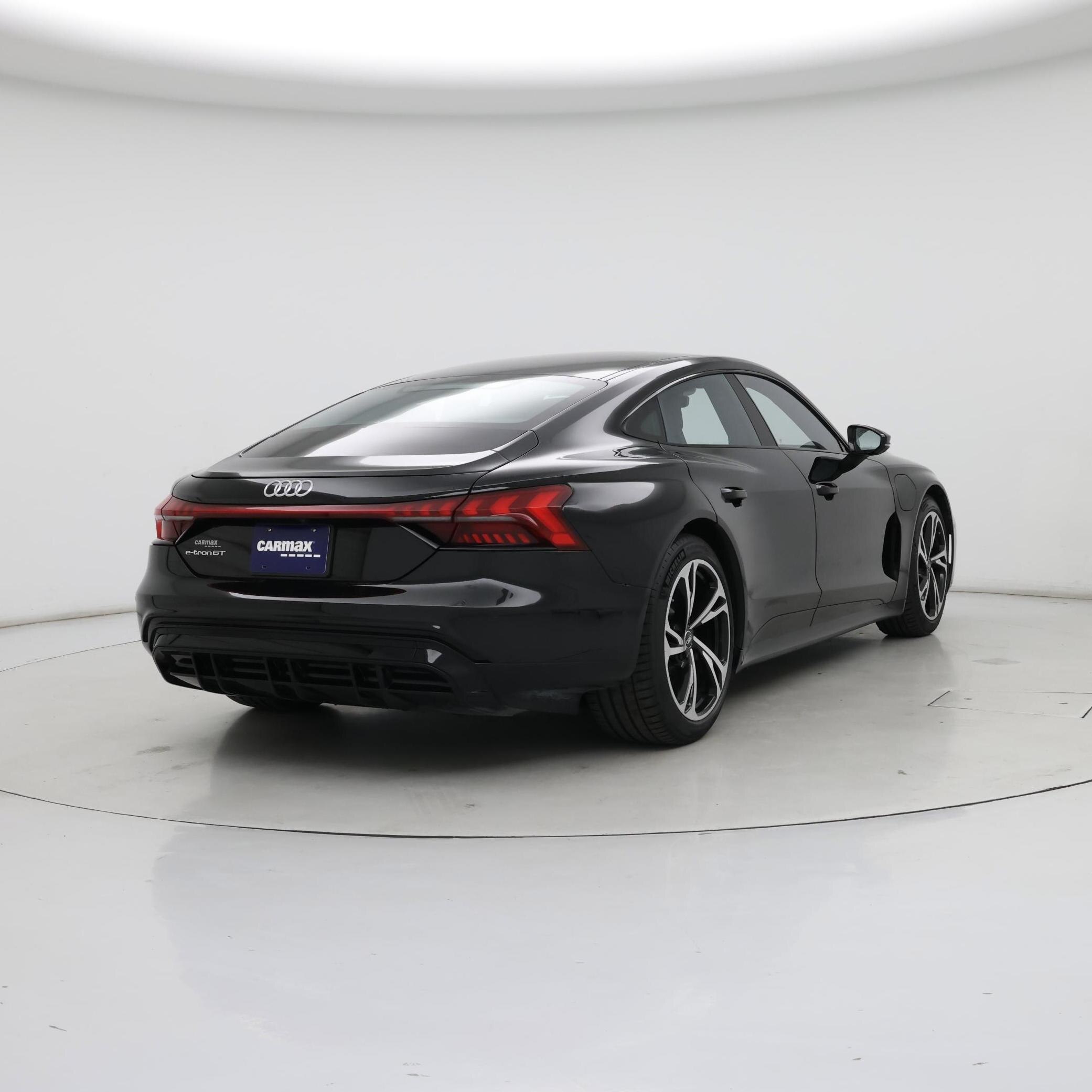 Thumbnail: 2022 Audi e-tron GT - 8