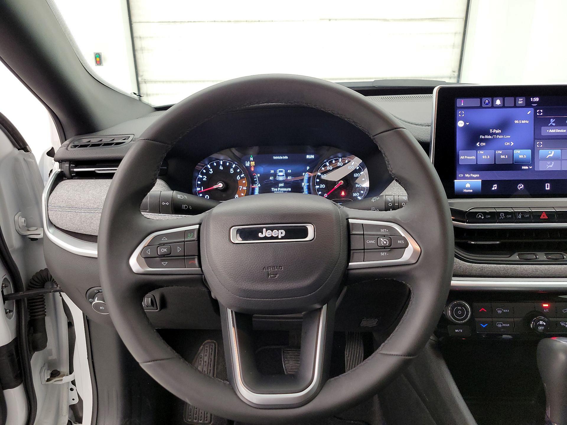 Thumbnail: 2023 Jeep Compass - 10