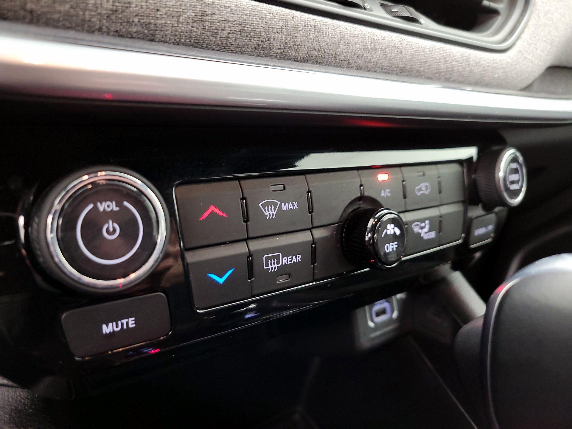 Thumbnail: 2023 Jeep Compass - 16