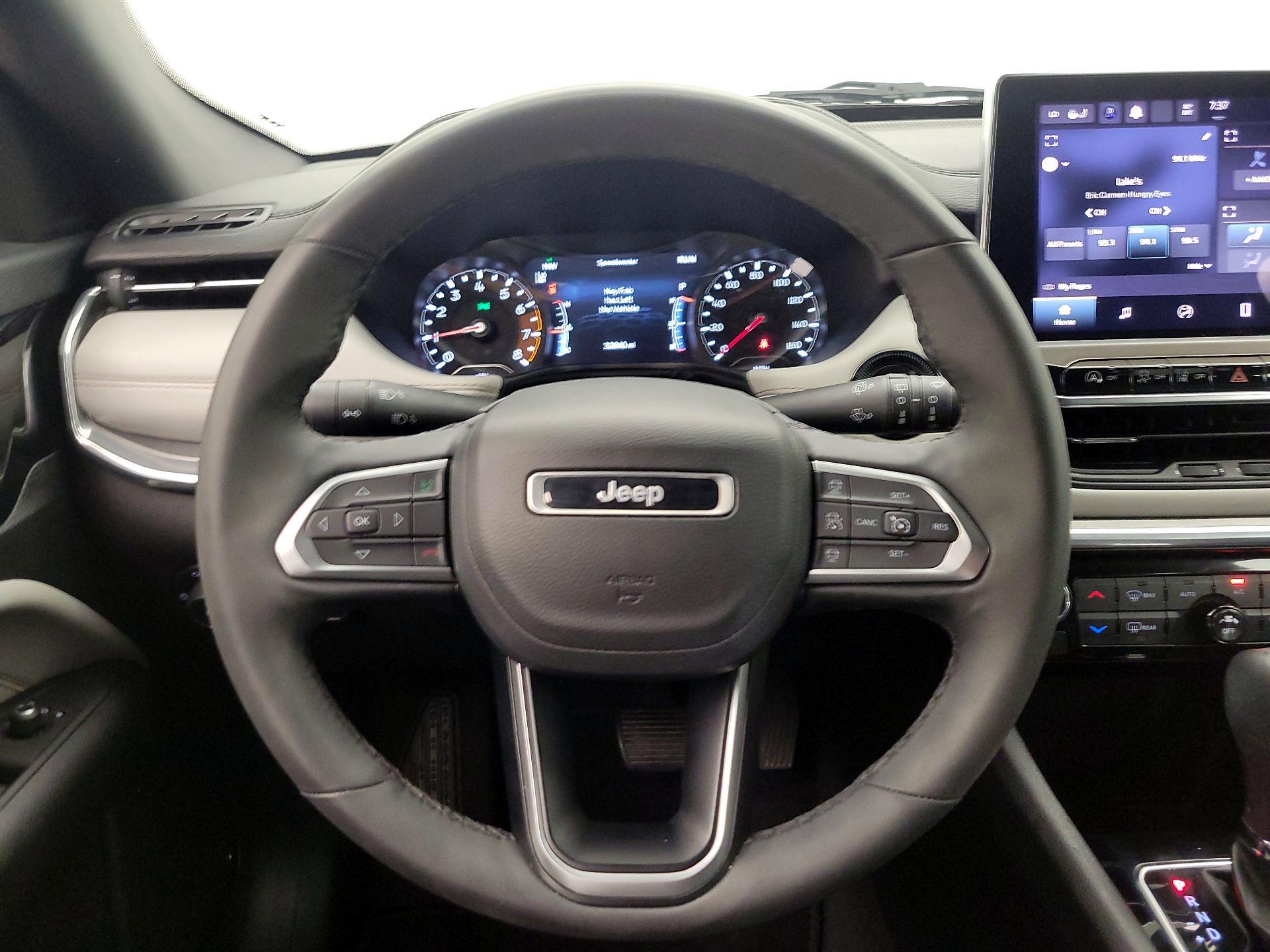 Thumbnail: 2023 Jeep Compass - 10