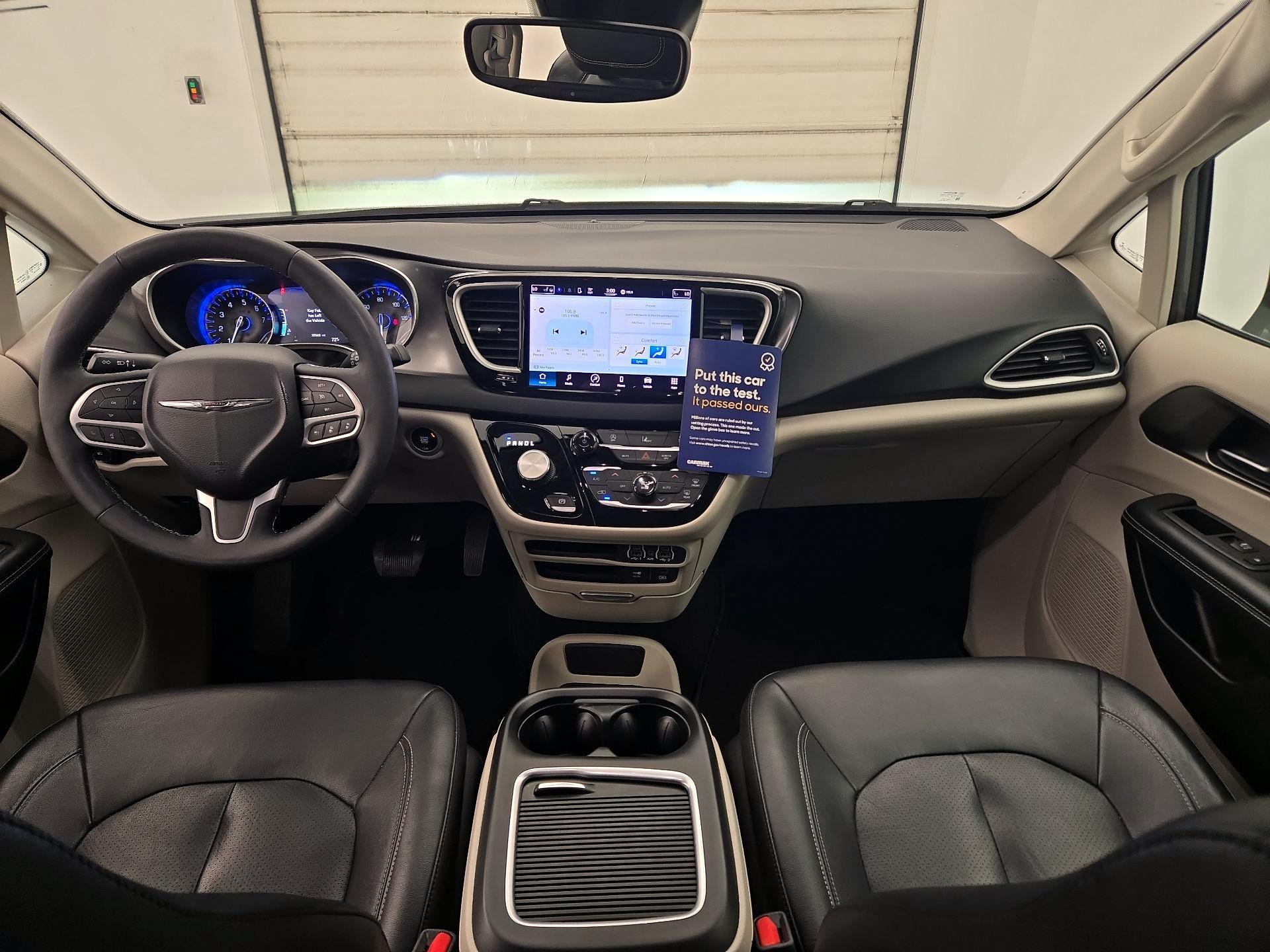 Thumbnail: 2022 Chrysler Pacifica - 9