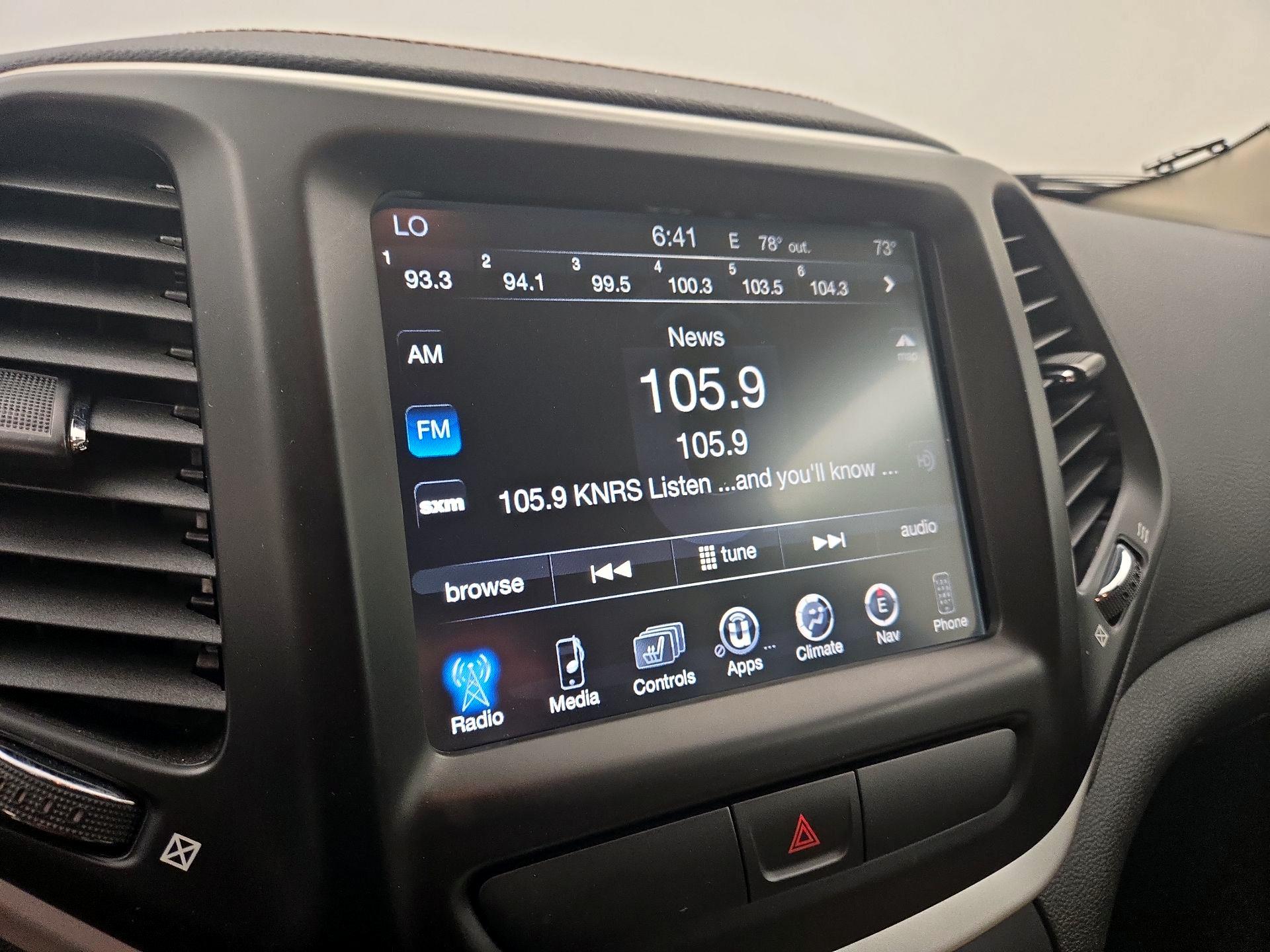 Thumbnail: 2017 Jeep Cherokee - 15