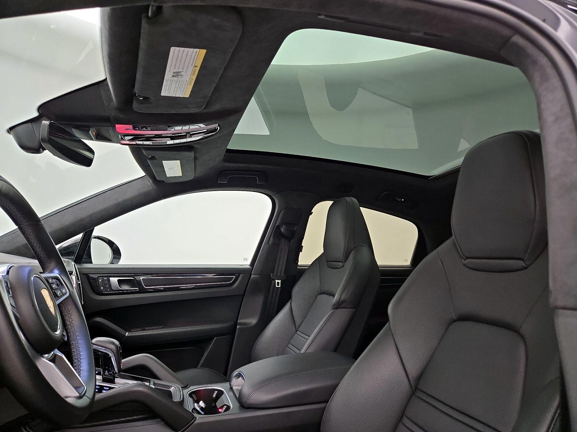 Thumbnail: 2022 Porsche Cayenne - 20