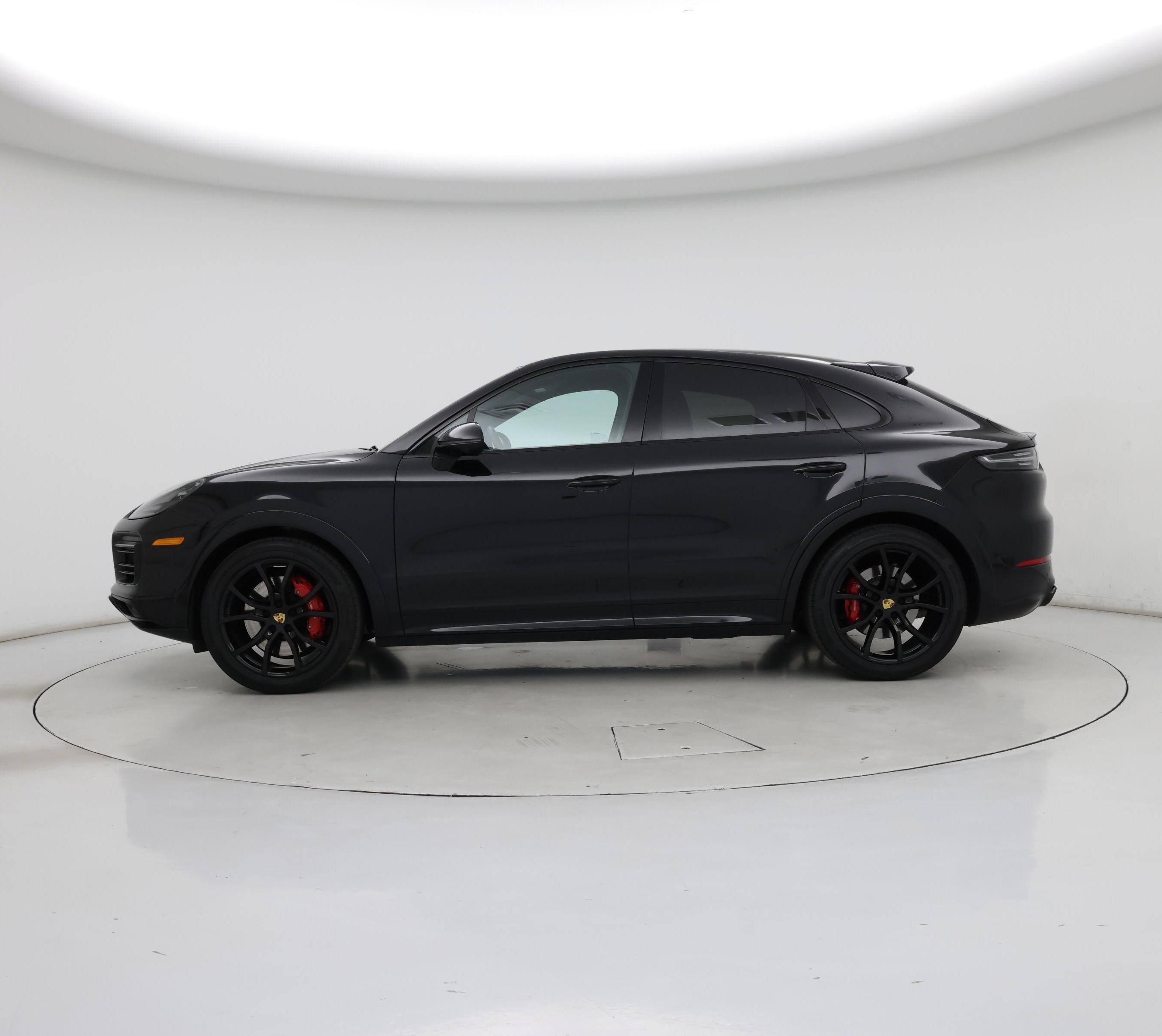 Thumbnail: 2022 Porsche Cayenne - 3